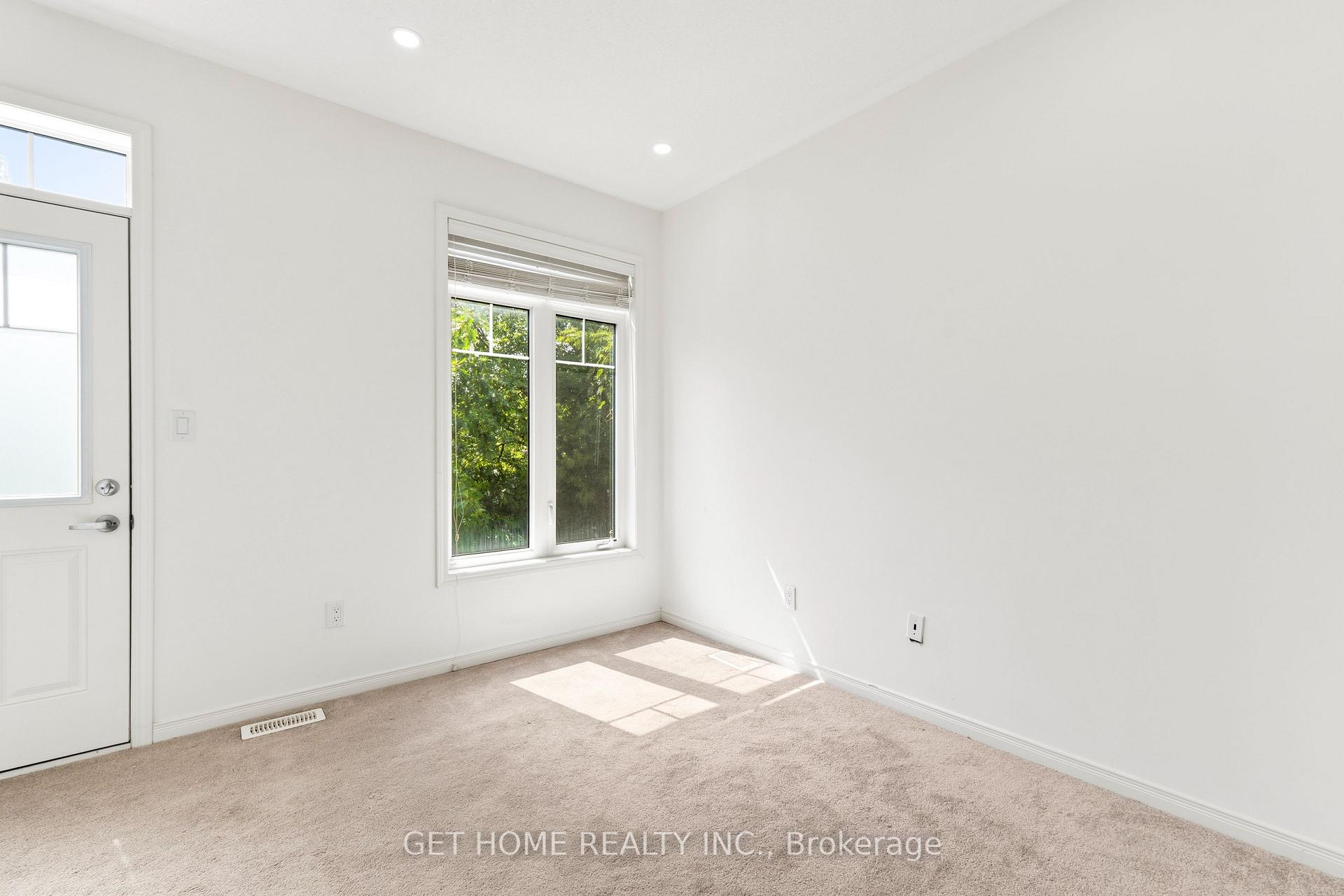 Photo 6 of 8 Coxhead Lane, Ajax, Central — HOMEH