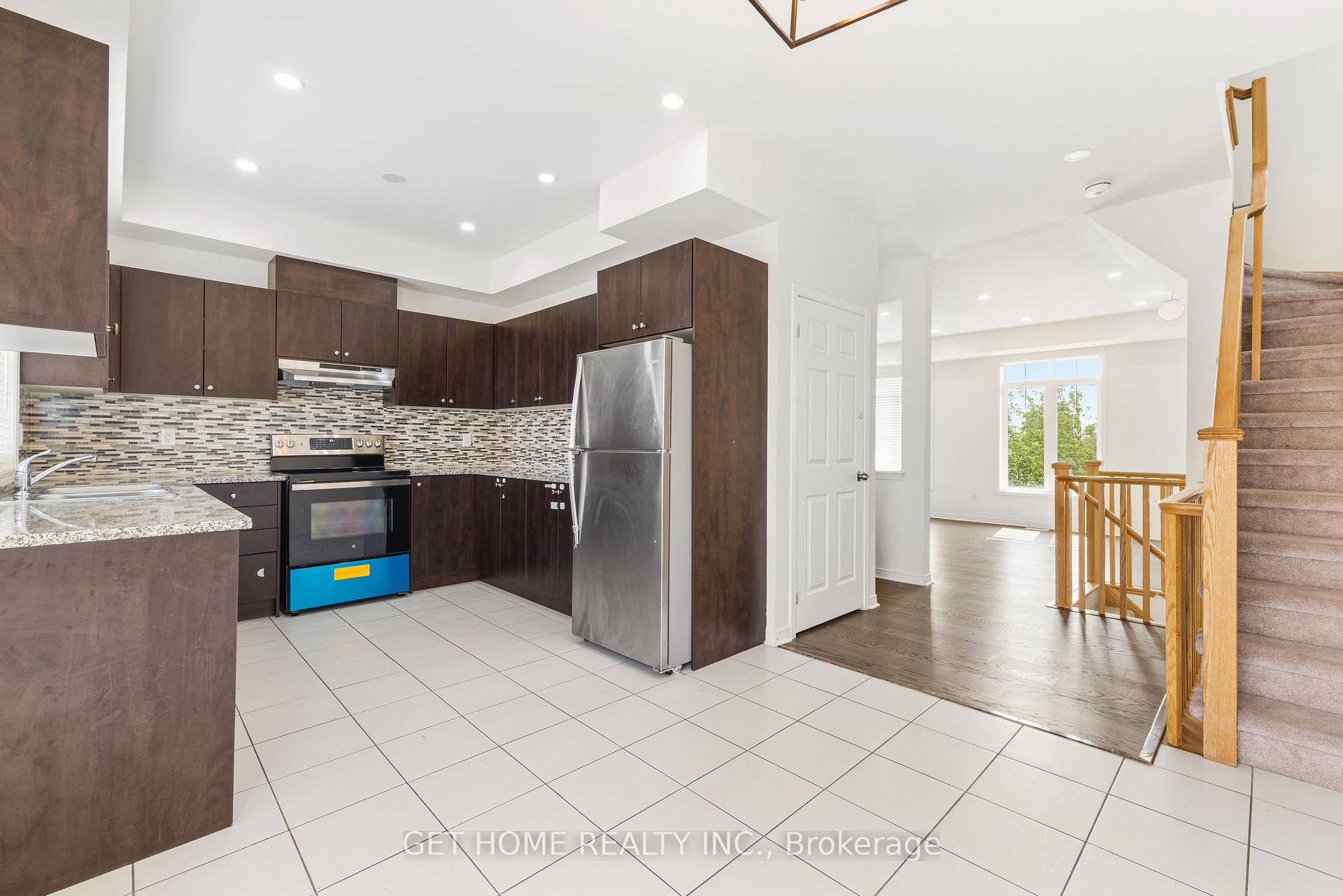 Photo 13 of 8 Coxhead Lane, Ajax, Central — HOMEH