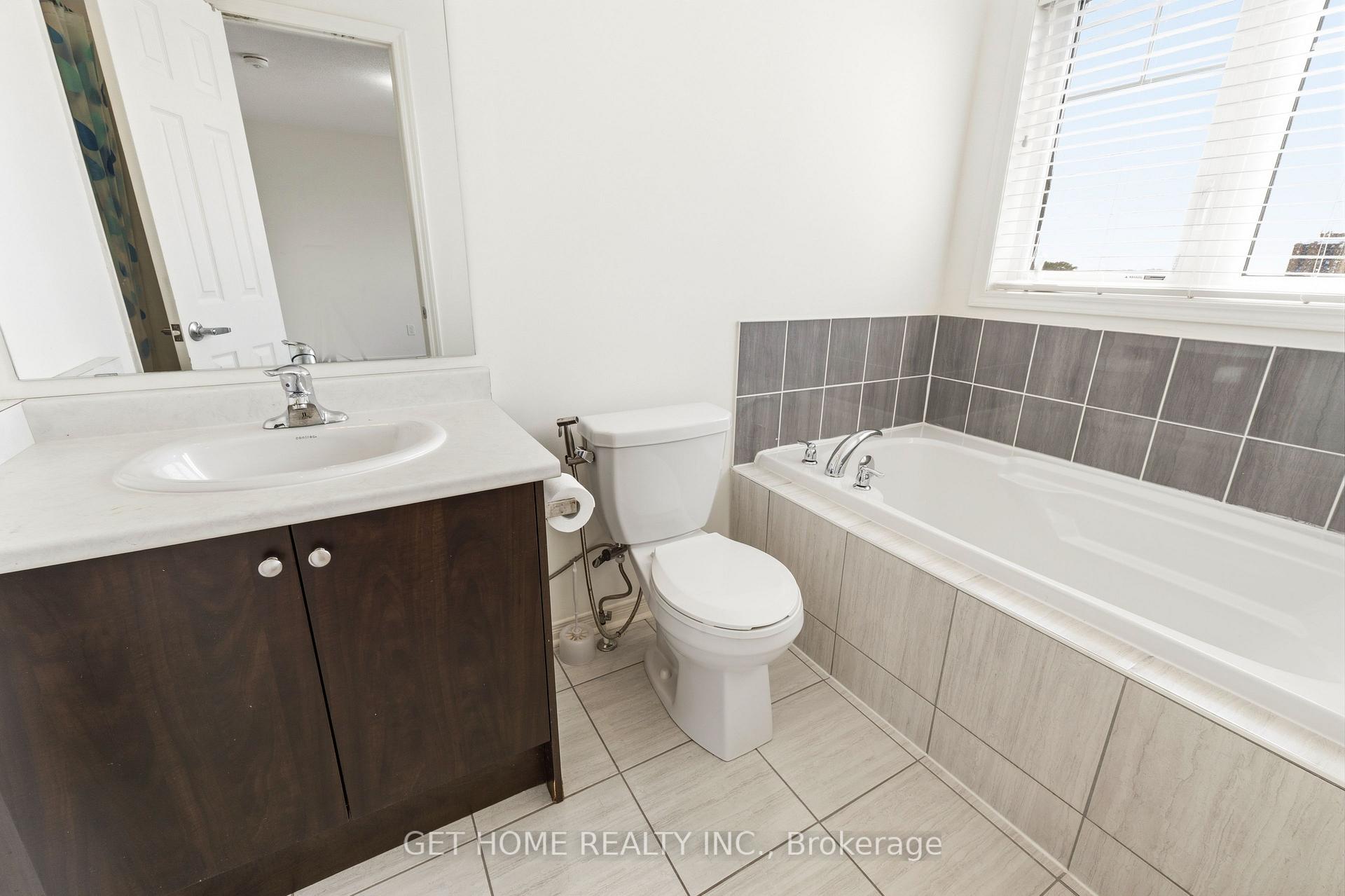 Photo 18 of 8 Coxhead Lane, Ajax, Central — HOMEH