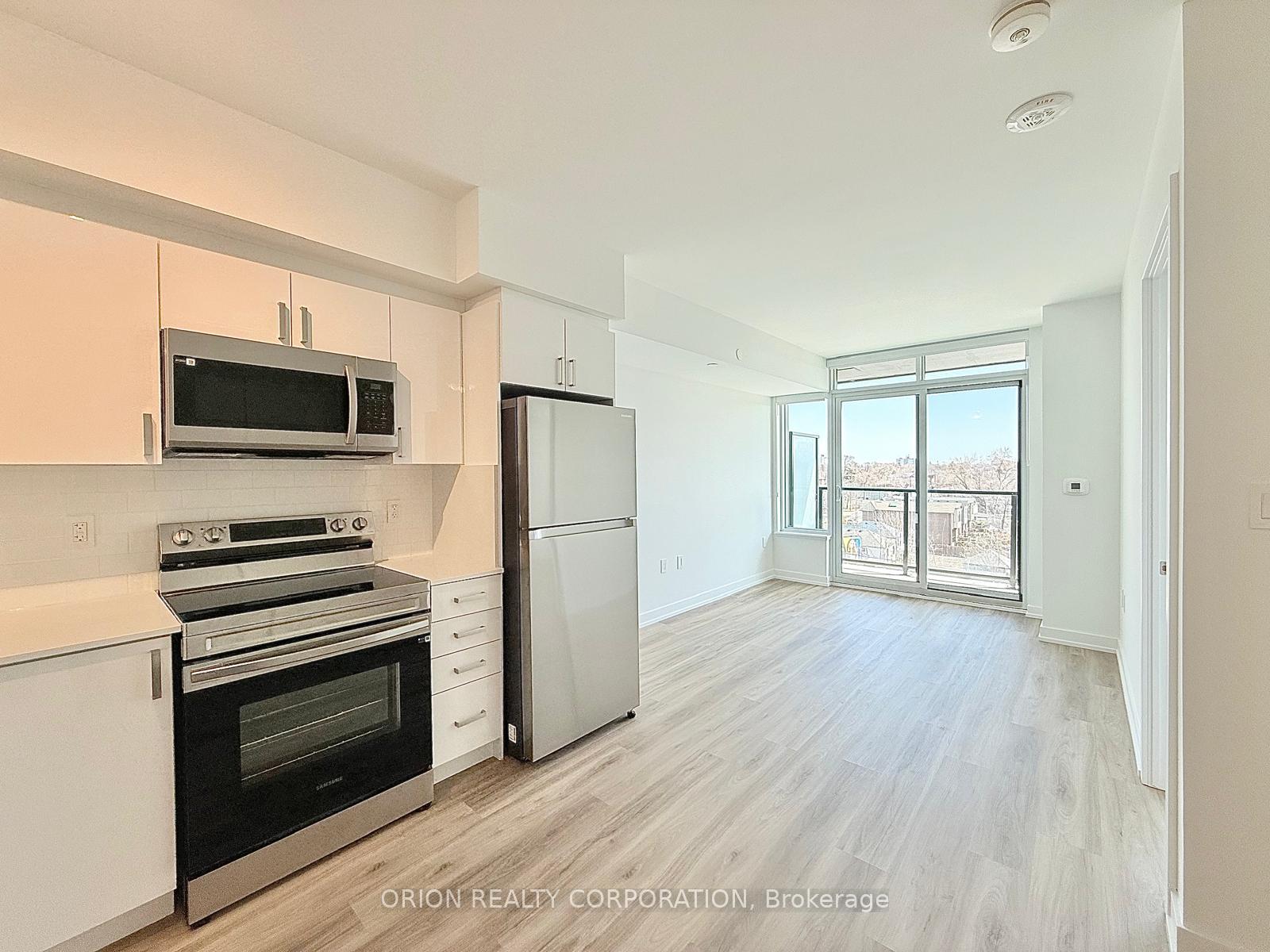 Front of Unit 614, 556 Marlee Avenue