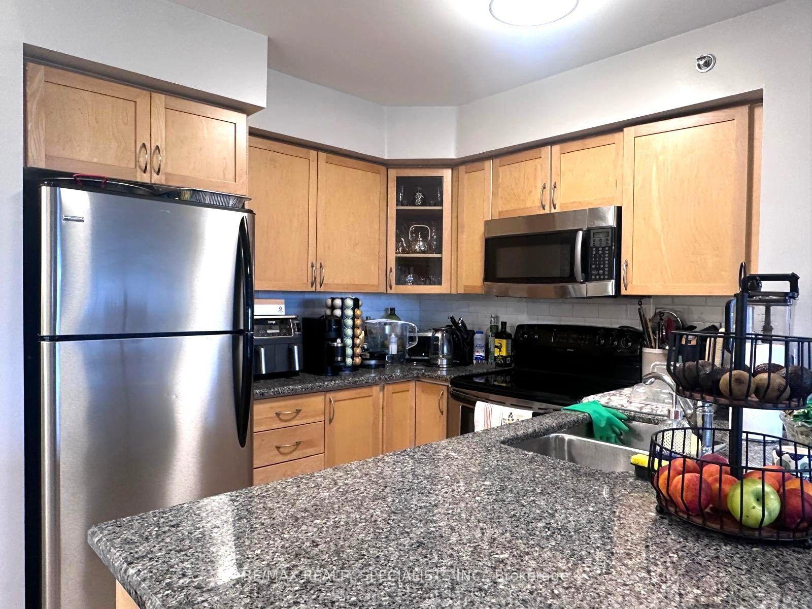 Photo 10 of Unit 319, 3070 Rotary Way, Burlington, Alton — HOMEH