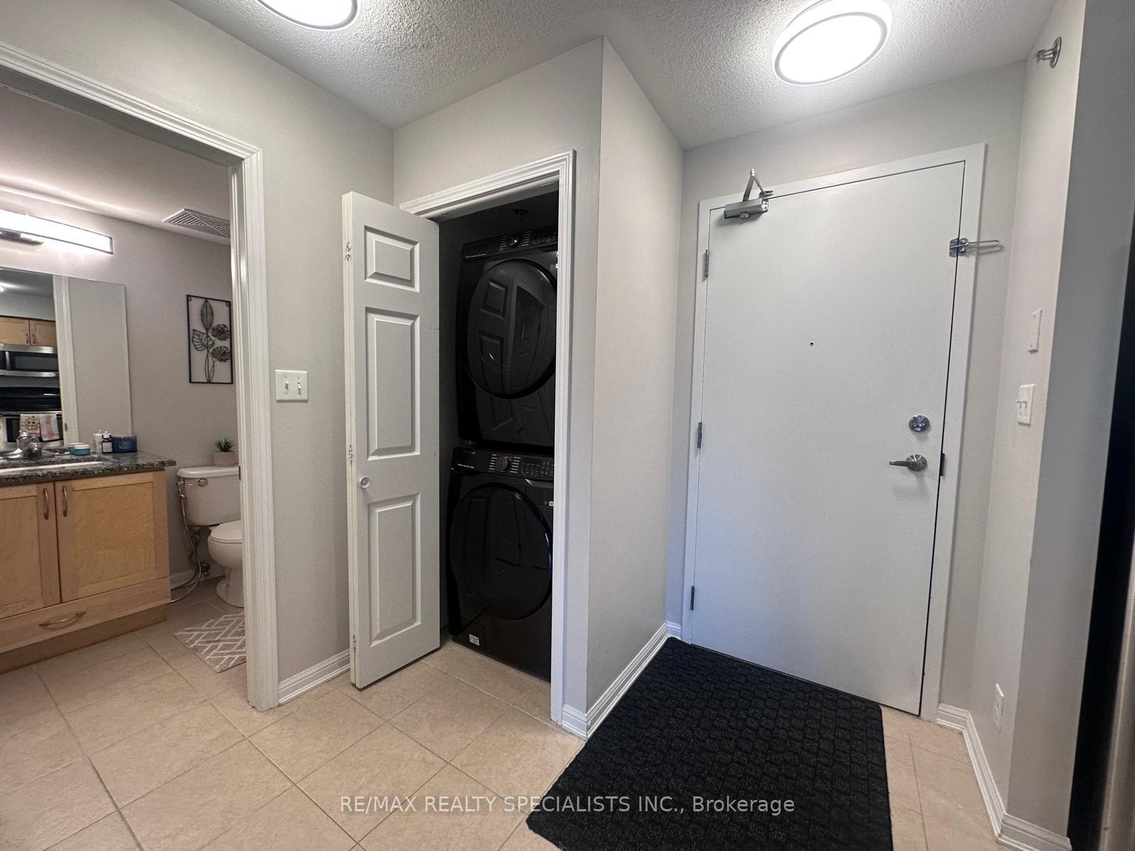 Photo 16 of Unit 319, 3070 Rotary Way, Burlington, Alton — HOMEH