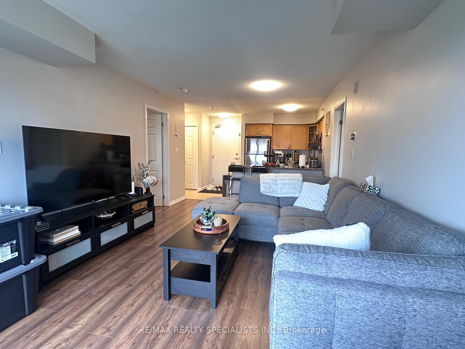 Photo 14 of Unit 319, 3070 Rotary Way, Burlington, Alton — HOMEH