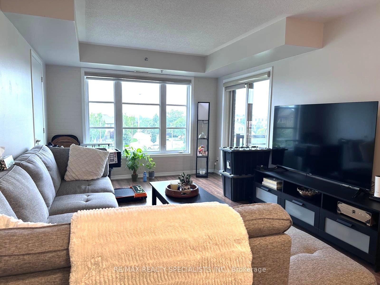 Photo 13 of Unit 319, 3070 Rotary Way, Burlington, Alton — HOMEH