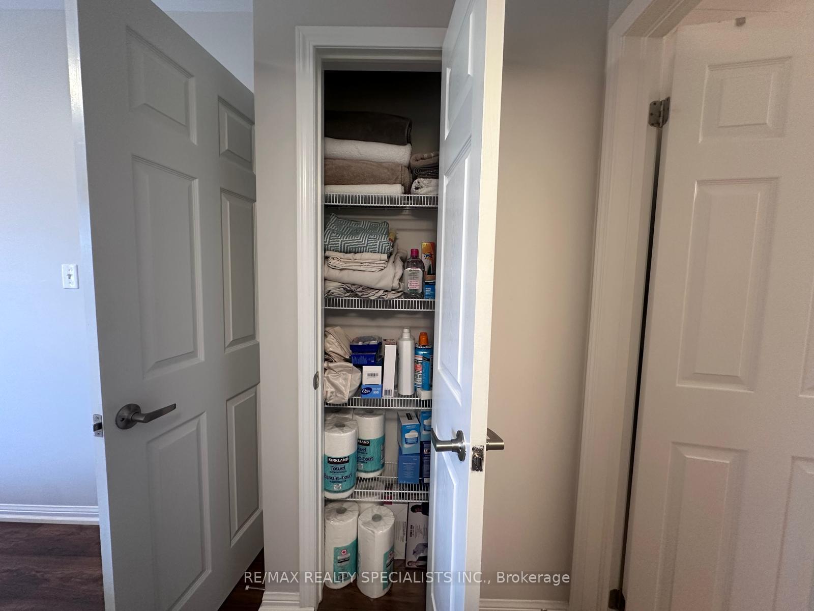 Photo 19 of Unit 319, 3070 Rotary Way, Burlington, Alton — HOMEH