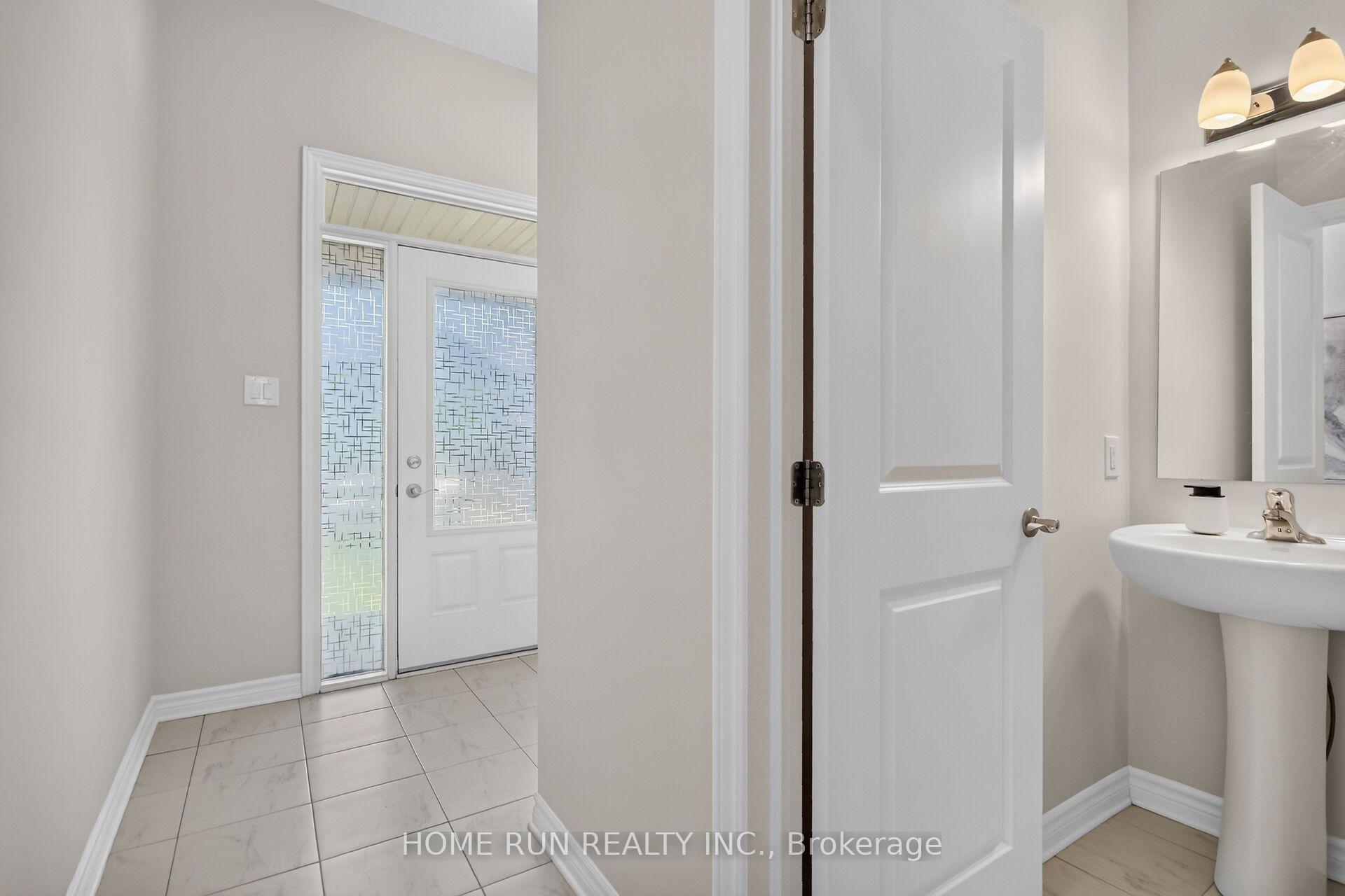 Photo 3 of 302 Grackle Street, Ottawa, Blossom Park/Kemp Park/Findlay Creek — HOMEH