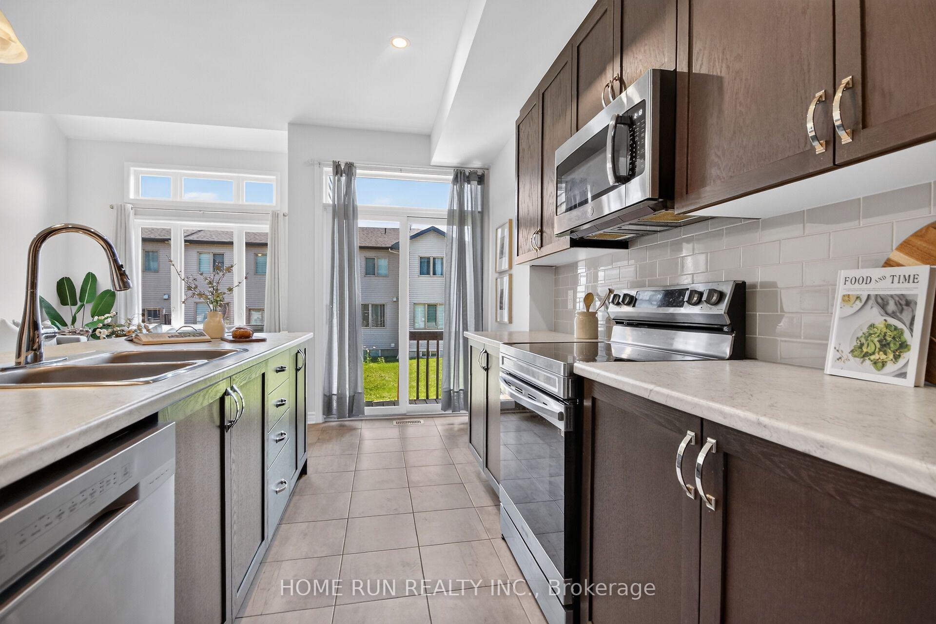 Photo 9 of 302 Grackle Street, Ottawa, Blossom Park/Kemp Park/Findlay Creek — HOMEH