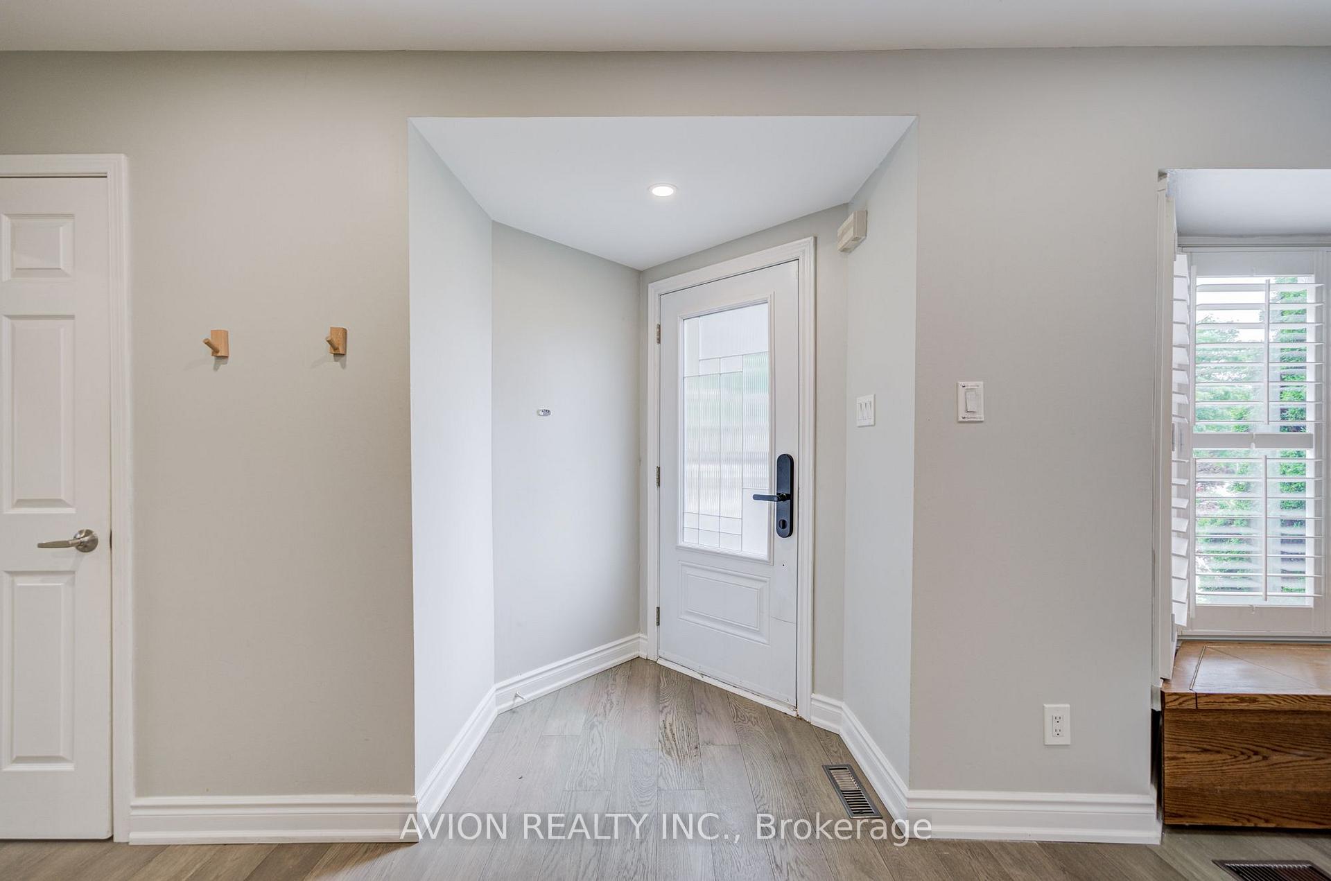 Photo 4 of 9 Falan Heights Crescent, Aurora, Aurora Heights — HOMEH