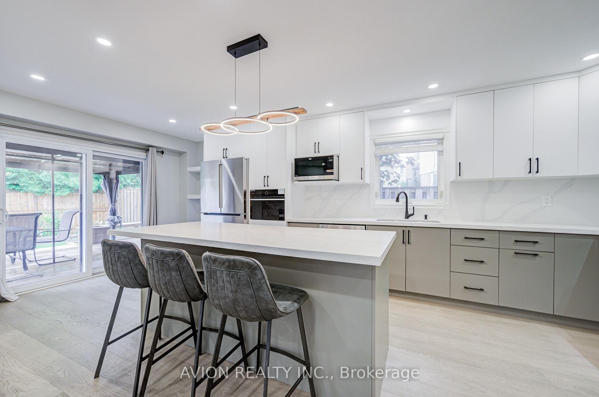 Photo 16 of 9 Falan Heights Crescent, Aurora, Aurora Heights — HOMEH