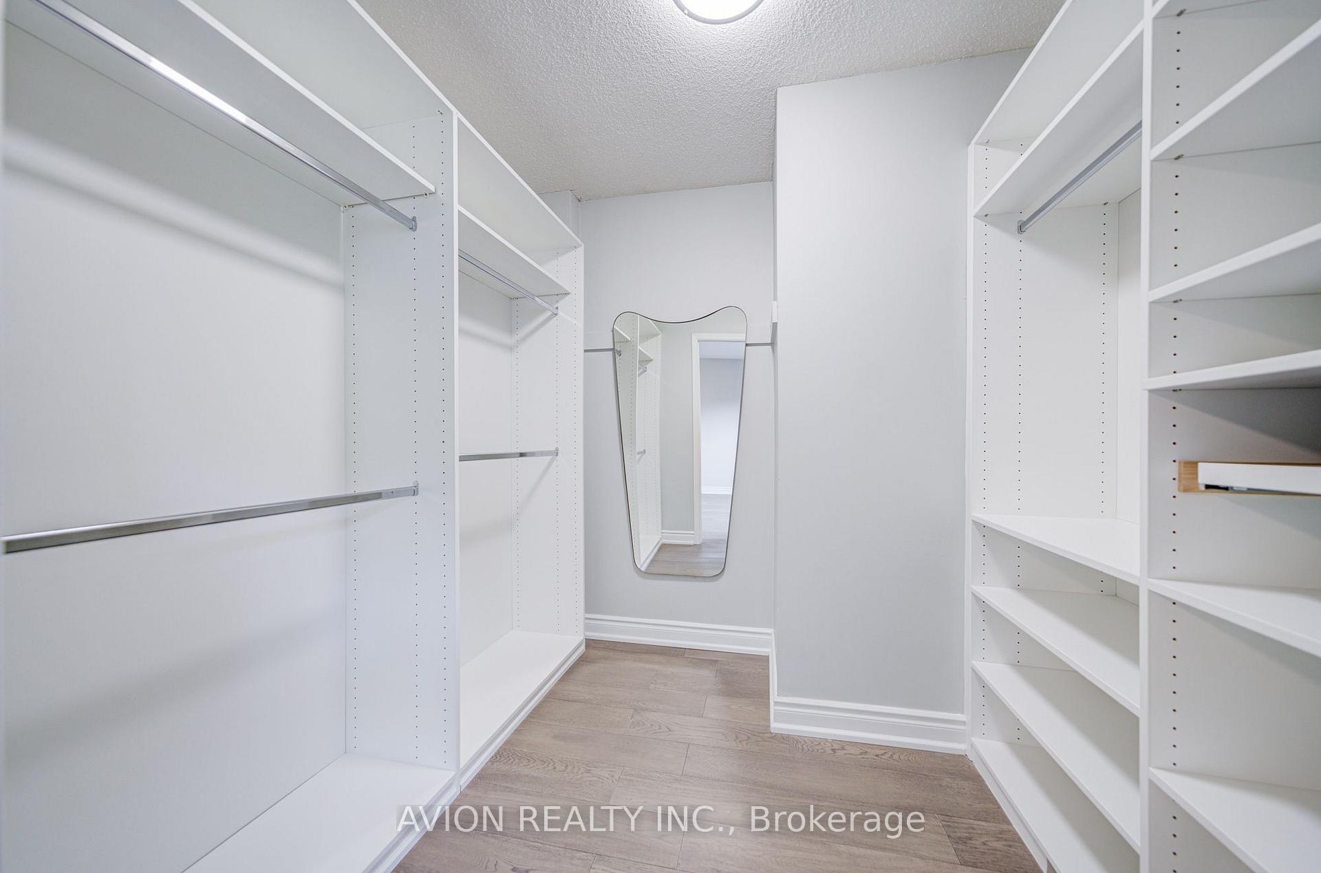 Photo 25 of 9 Falan Heights Crescent, Aurora, Aurora Heights — HOMEH