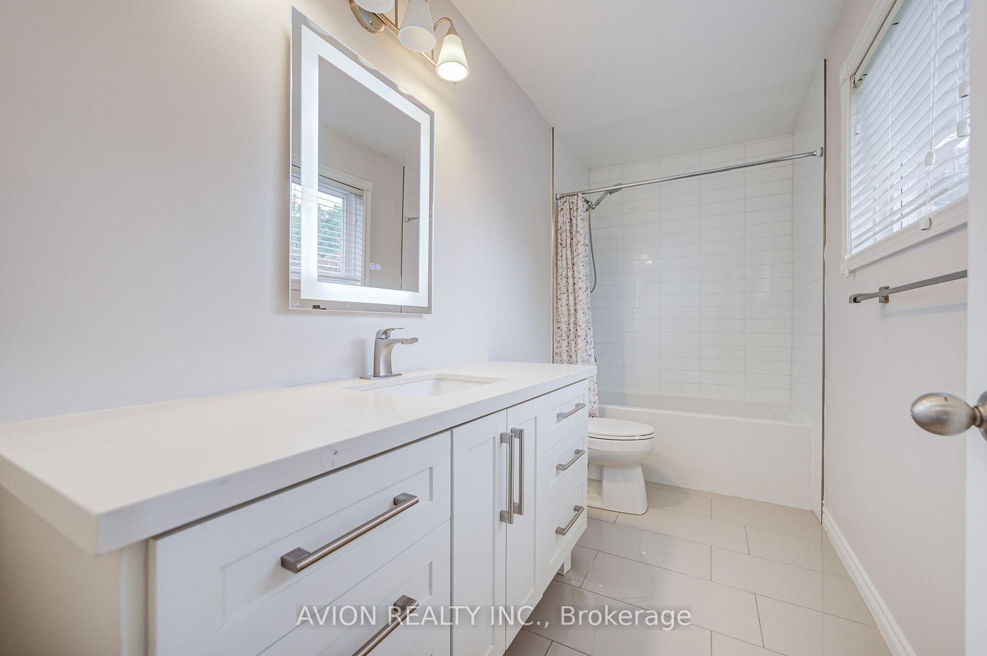 Photo 28 of 9 Falan Heights Crescent, Aurora, Aurora Heights — HOMEH