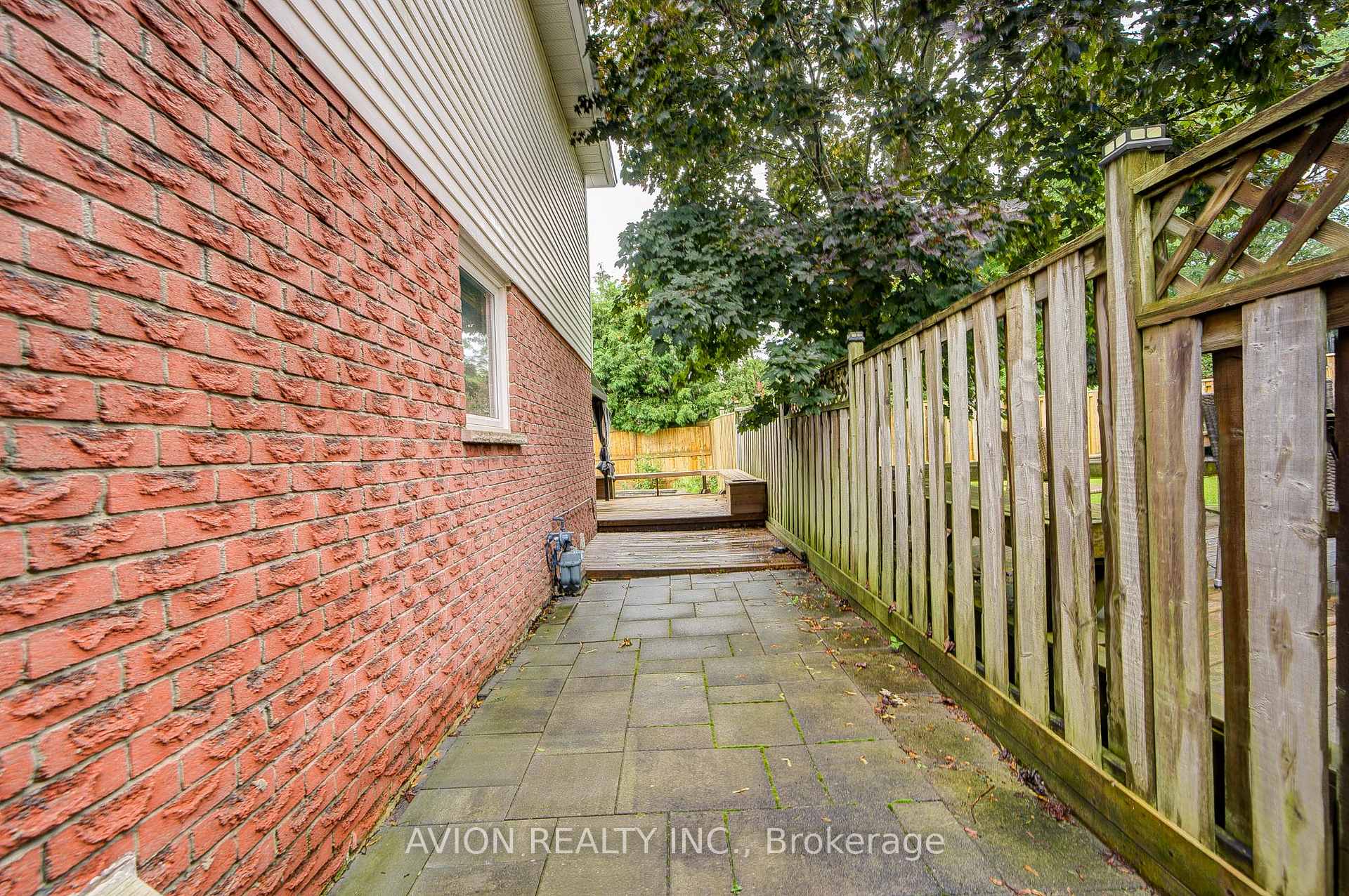 Photo 33 of 9 Falan Heights Crescent, Aurora, Aurora Heights — HOMEH
