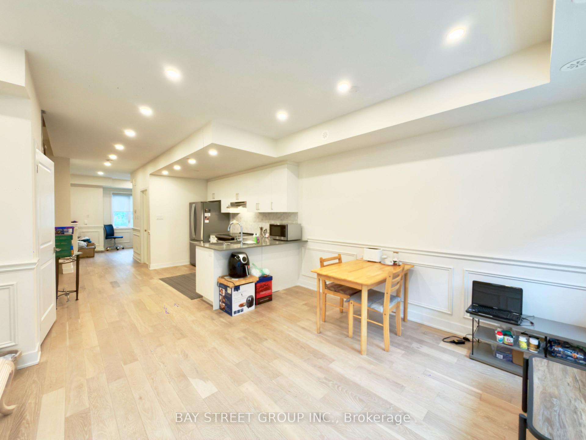 Photo 7 of 26 William Duncan Road, North York, Downsview-Roding-CFB — HOMEH