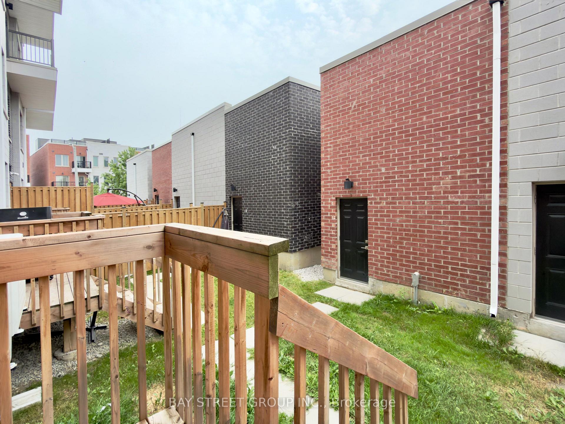 Photo 12 of 26 William Duncan Road, North York, Downsview-Roding-CFB — HOMEH