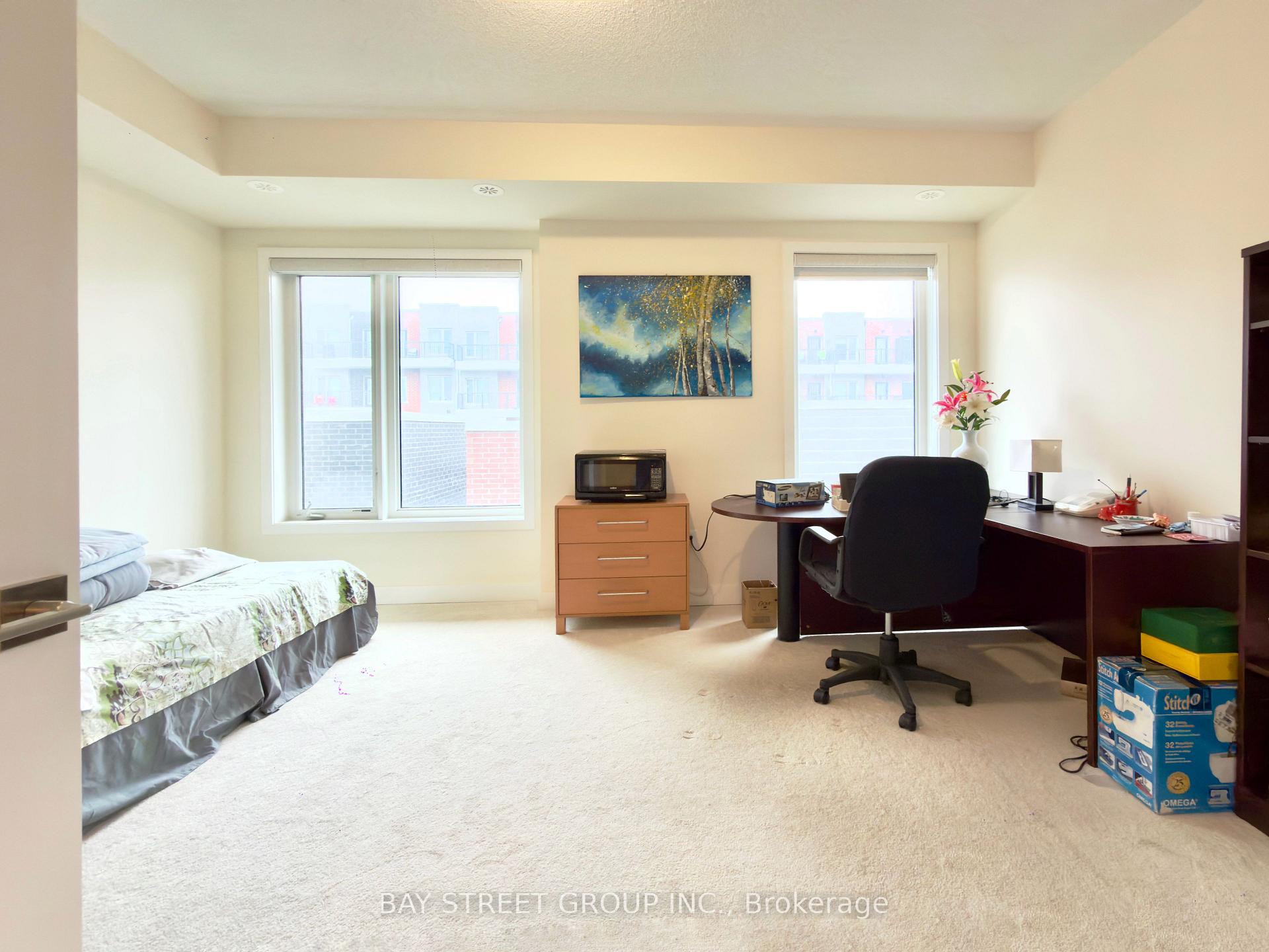 Photo 14 of 26 William Duncan Road, North York, Downsview-Roding-CFB — HOMEH