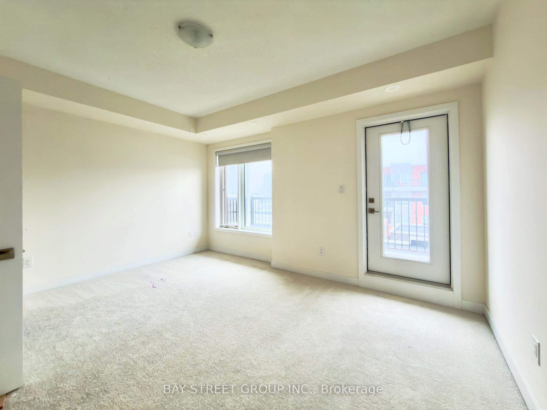 Photo 17 of 26 William Duncan Road, North York, Downsview-Roding-CFB — HOMEH