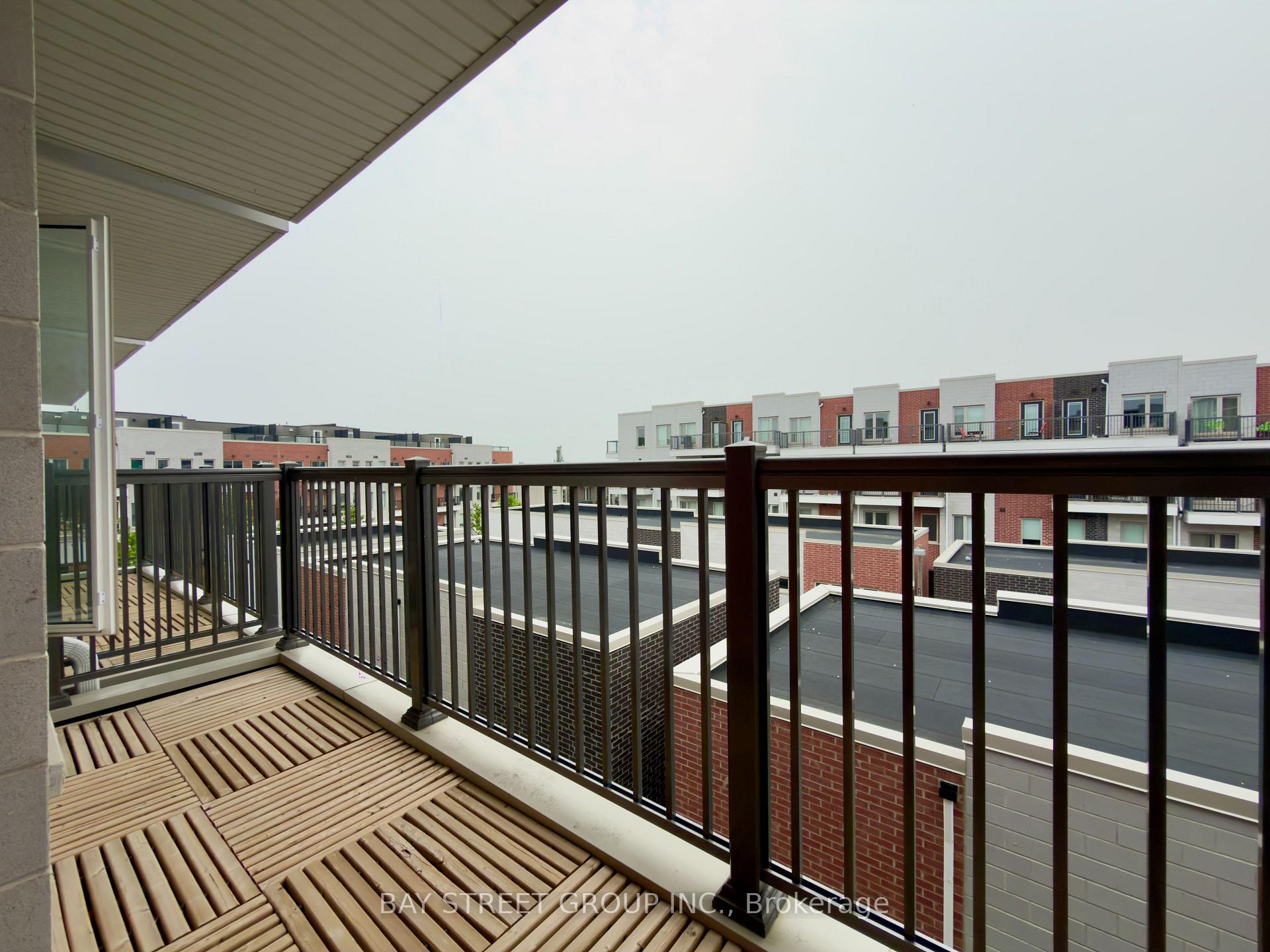 Photo 18 of 26 William Duncan Road, North York, Downsview-Roding-CFB — HOMEH