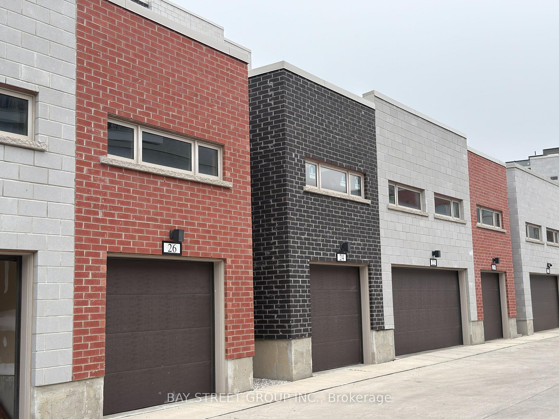 Photo 27 of 26 William Duncan Road, North York, Downsview-Roding-CFB — HOMEH