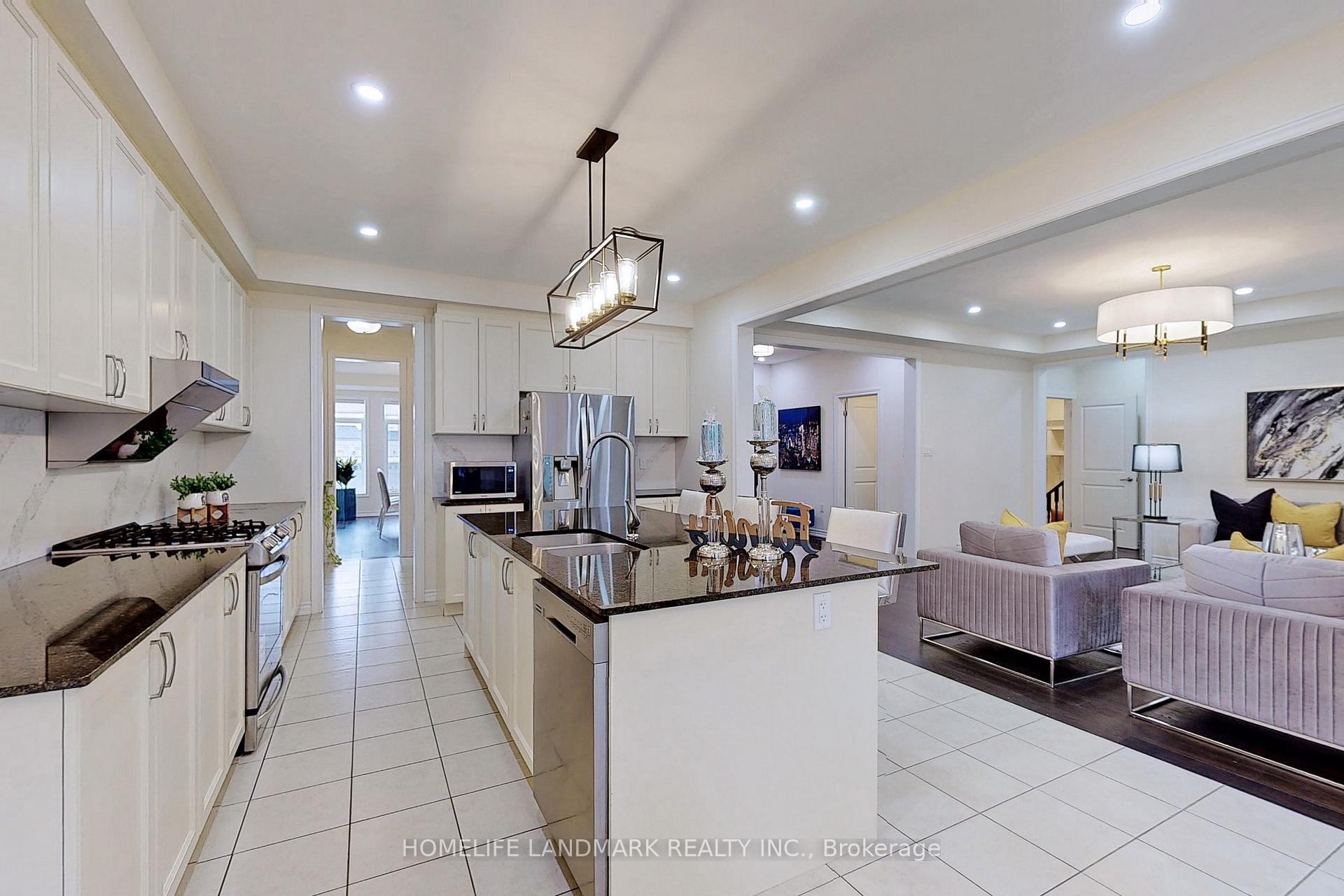 Photo 16 of 75 Mitchell Place, Newmarket, Glenway Estates — HOMEH