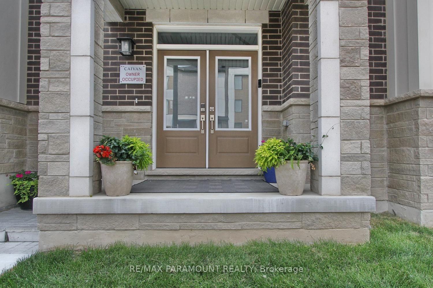 Photo 3 of 24 Kings Hill Drive, Brampton, Northwest Brampton — HOMEH