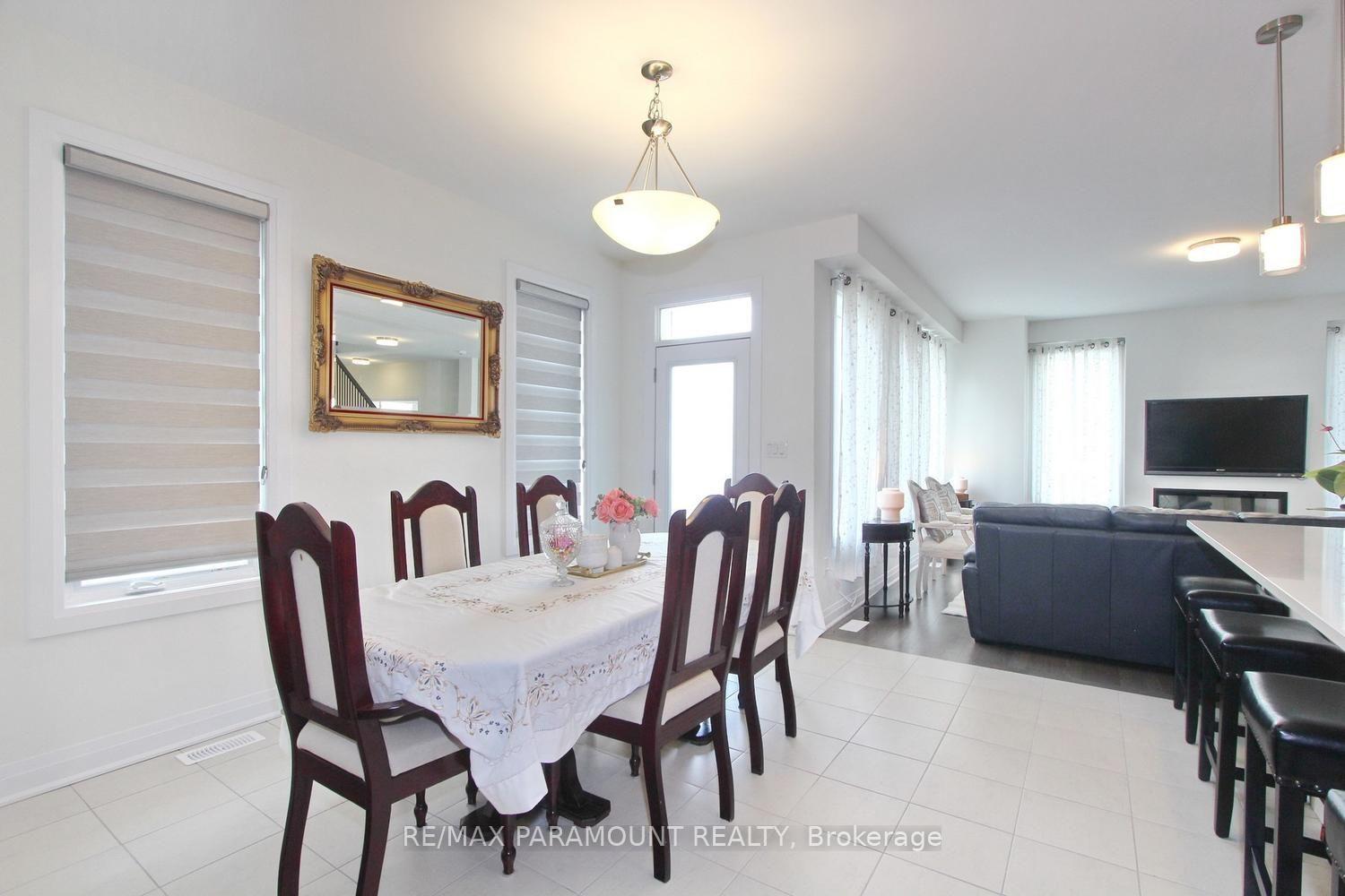 Photo 9 of 24 Kings Hill Drive, Brampton, Northwest Brampton — HOMEH