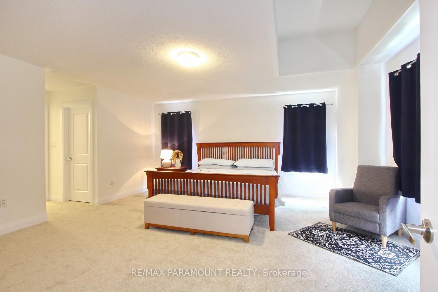 Photo 21 of 24 Kings Hill Drive, Brampton, Northwest Brampton — HOMEH