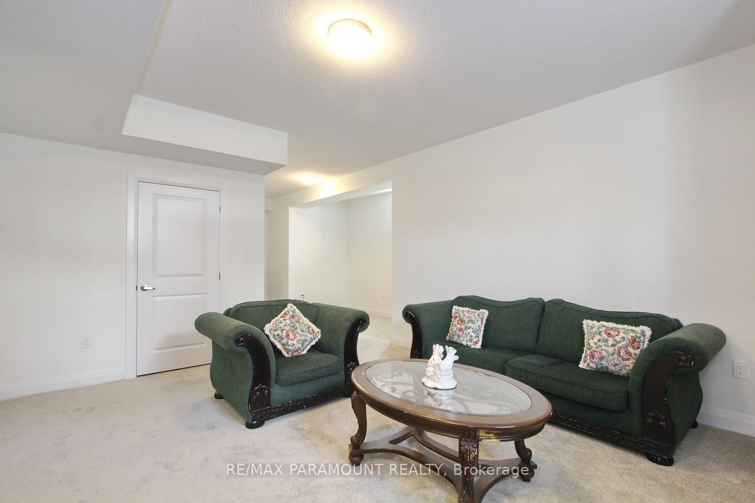 Photo 35 of 24 Kings Hill Drive, Brampton, Northwest Brampton — HOMEH