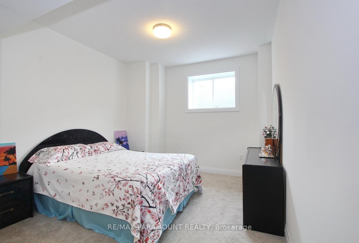 Photo 38 of 24 Kings Hill Drive, Brampton, Northwest Brampton — HOMEH
