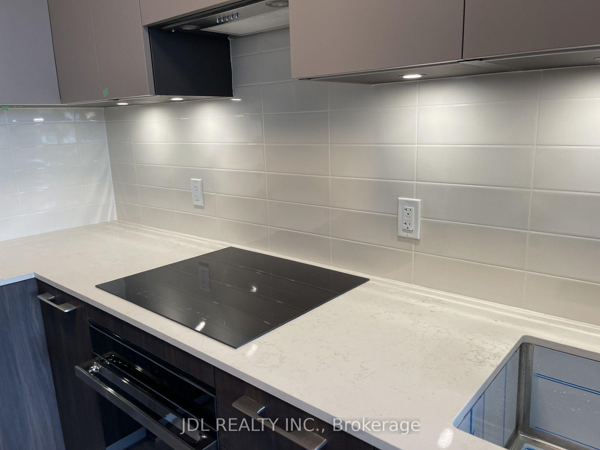 Photo 6 of Unit 711, 38 Water Walk Drive, Markham, Unionville — HOMEH