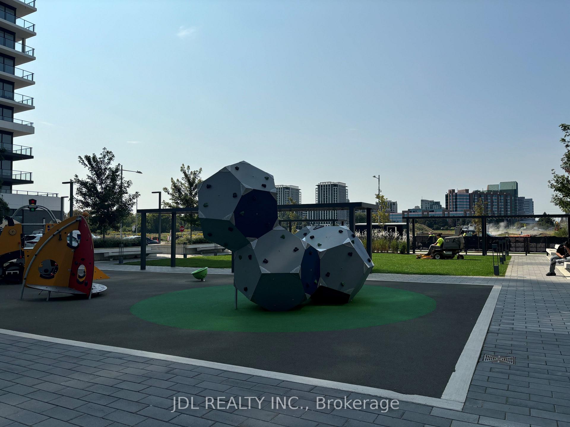 Photo 16 of Unit 711, 38 Water Walk Drive, Markham, Unionville — HOMEH