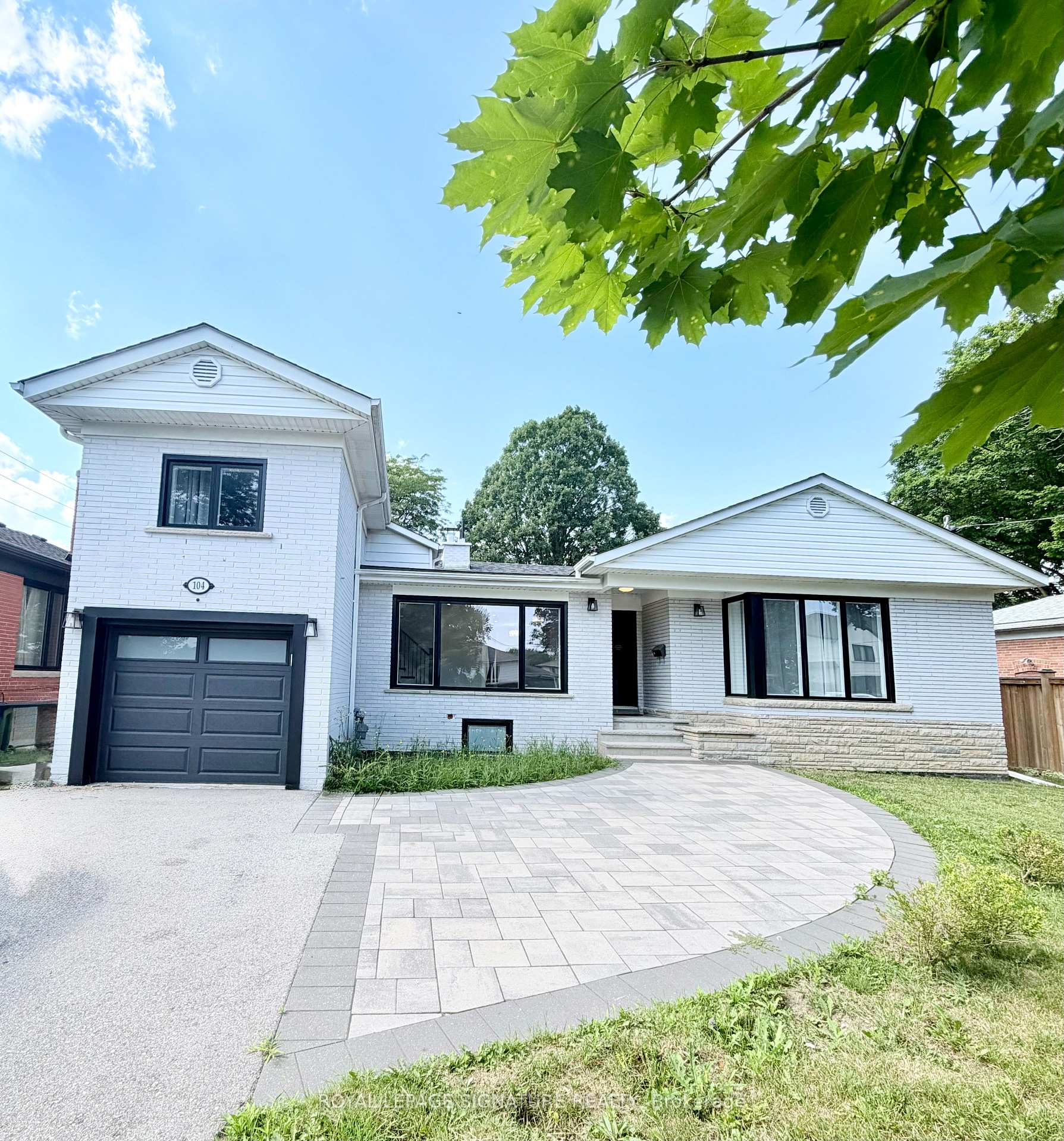 Front of 104 Great Oak Drive