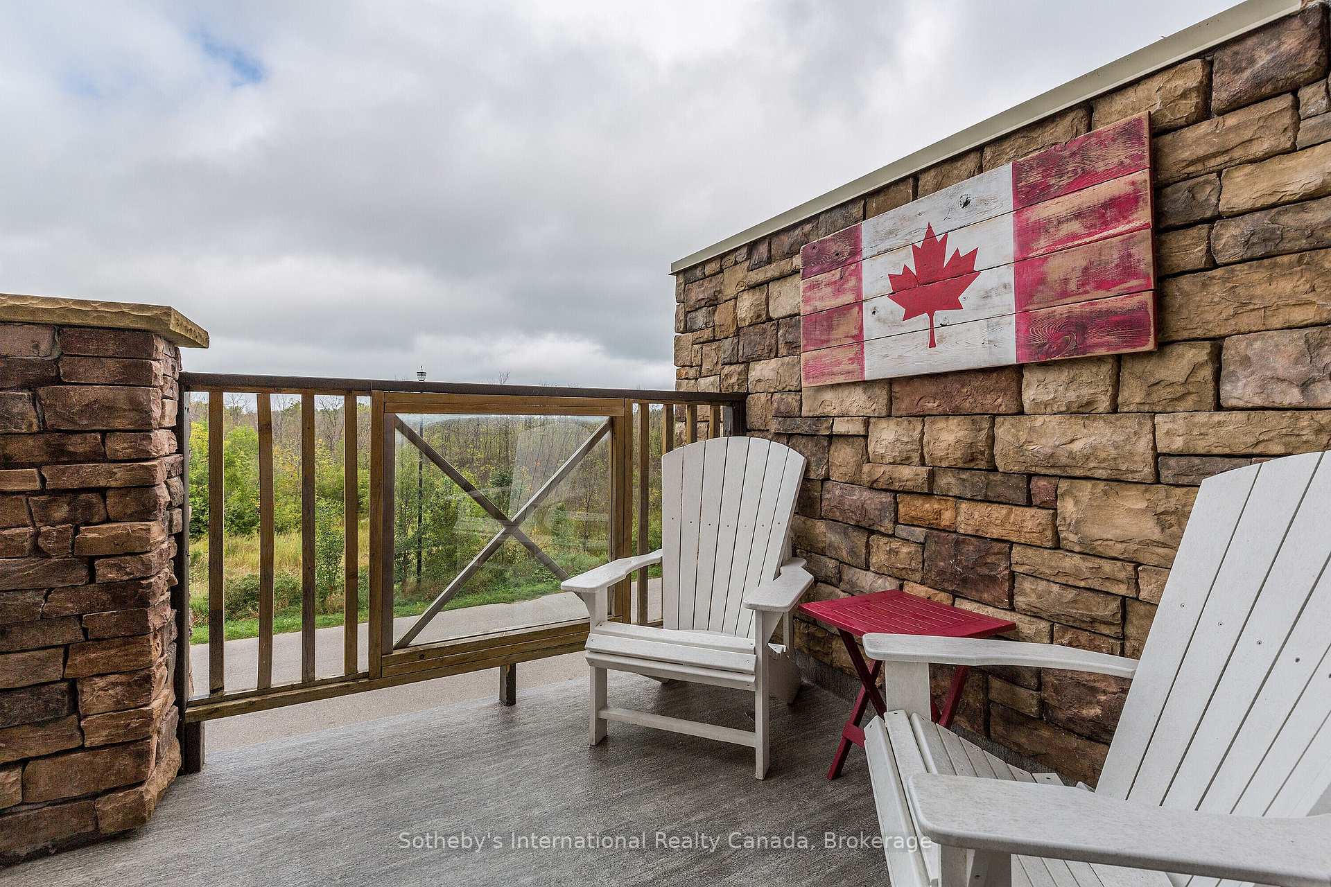 Photo 15 of 32 Joseph Trail, Collingwood — HOMEH