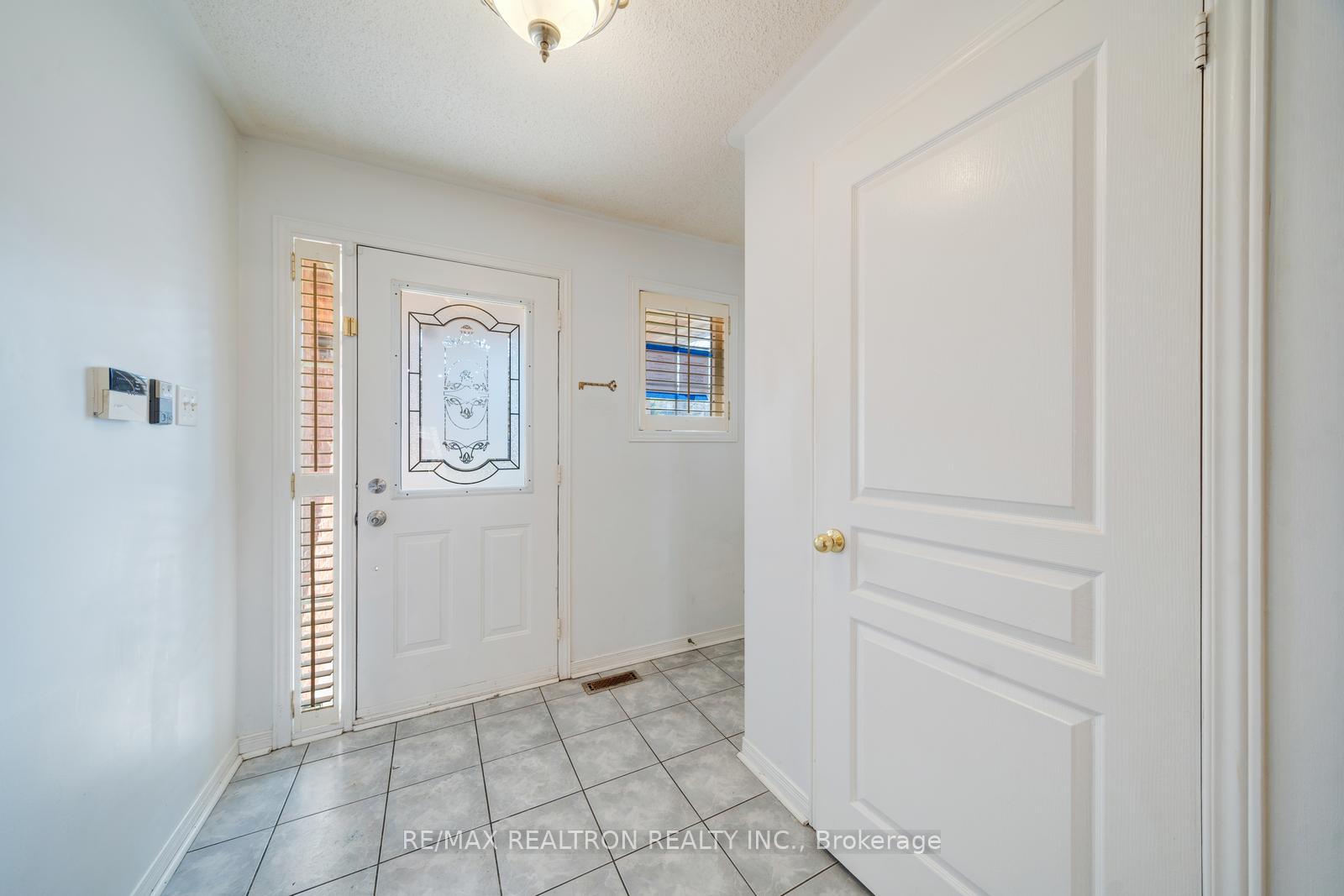 Photo 2 of 60 Harmony Road, Vaughan, Patterson — HOMEH