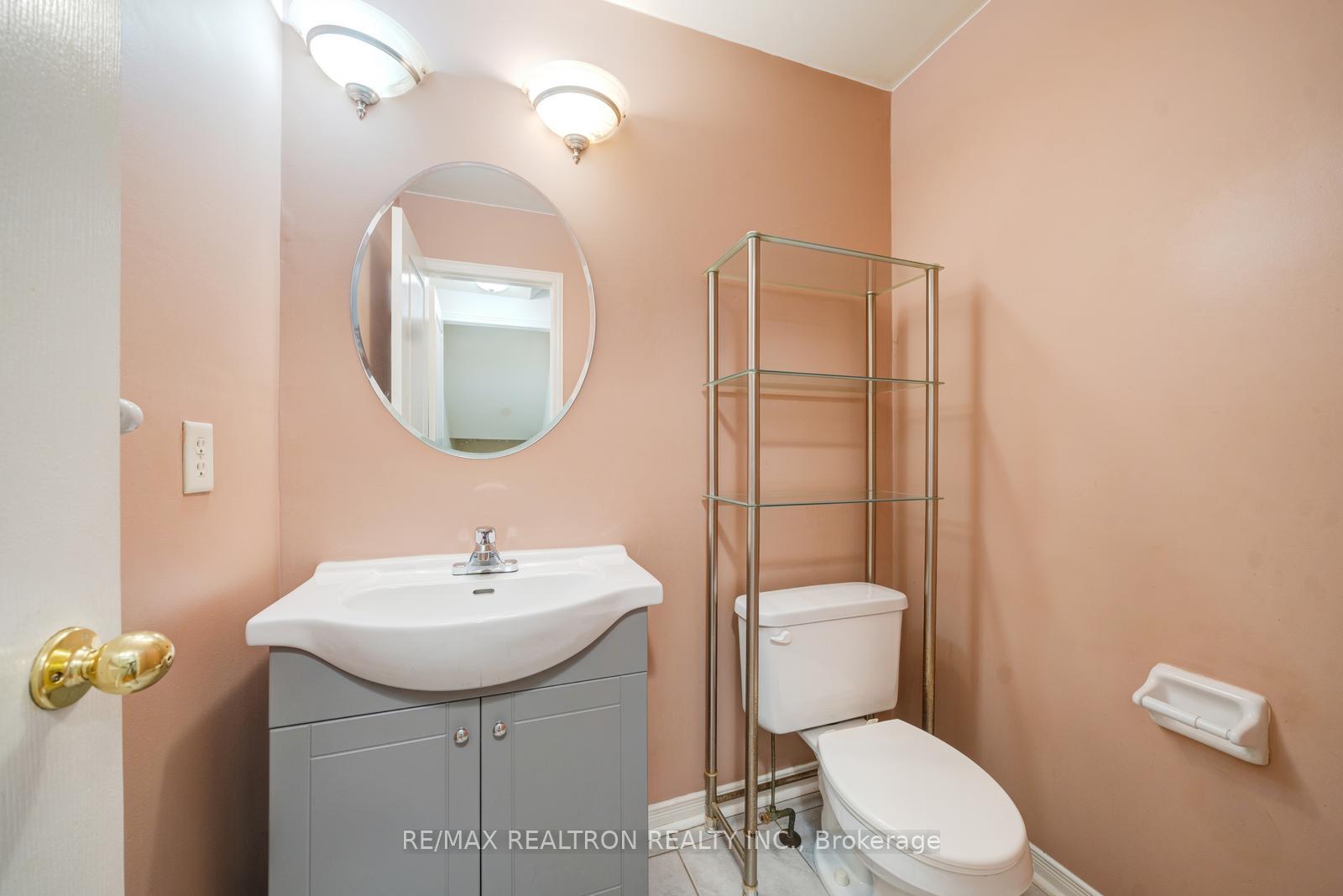 Photo 5 of 60 Harmony Road, Vaughan, Patterson — HOMEH