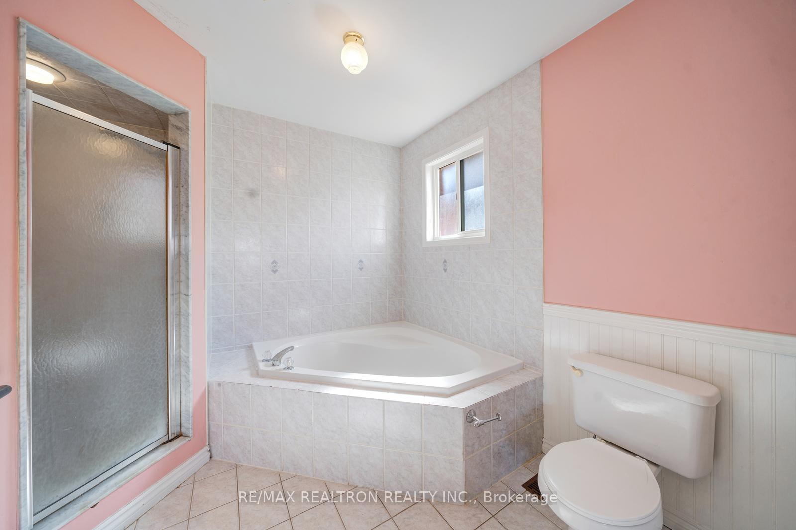 Photo 29 of 60 Harmony Road, Vaughan, Patterson — HOMEH