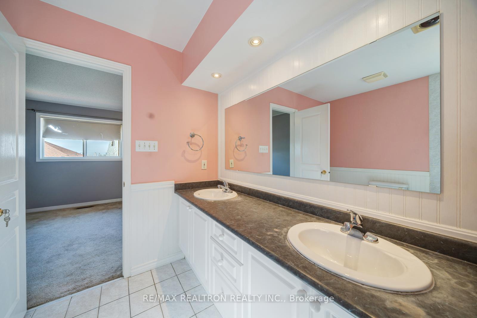 Photo 30 of 60 Harmony Road, Vaughan, Patterson — HOMEH