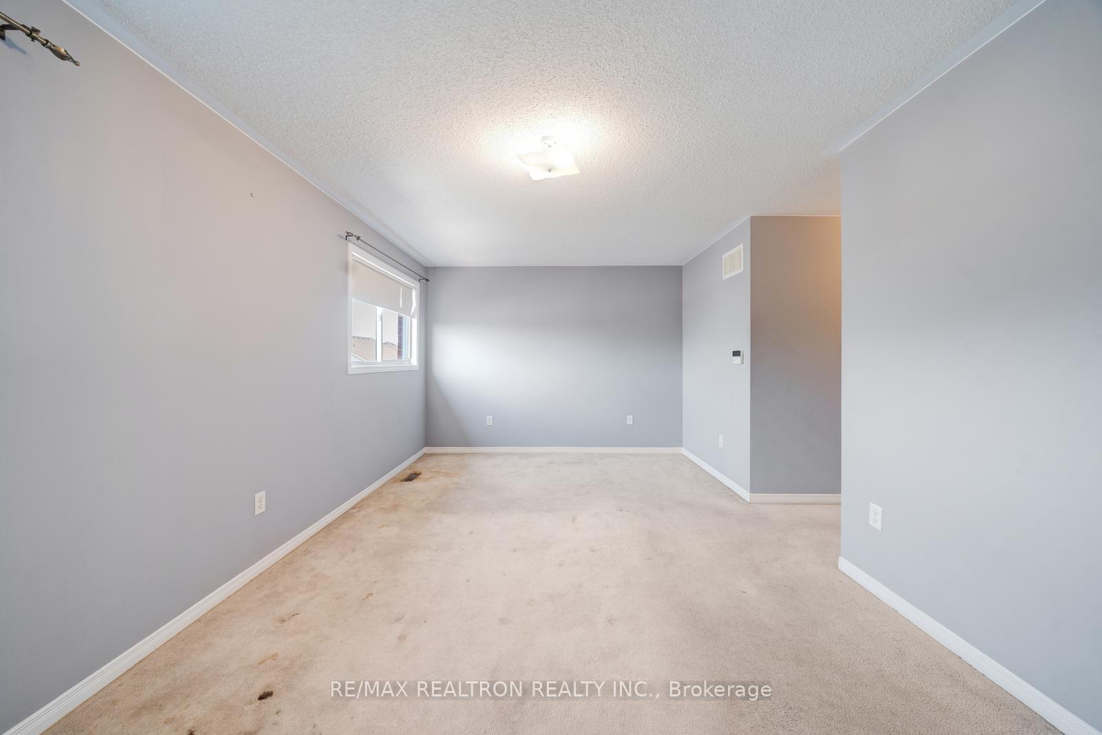 Photo 31 of 60 Harmony Road, Vaughan, Patterson — HOMEH