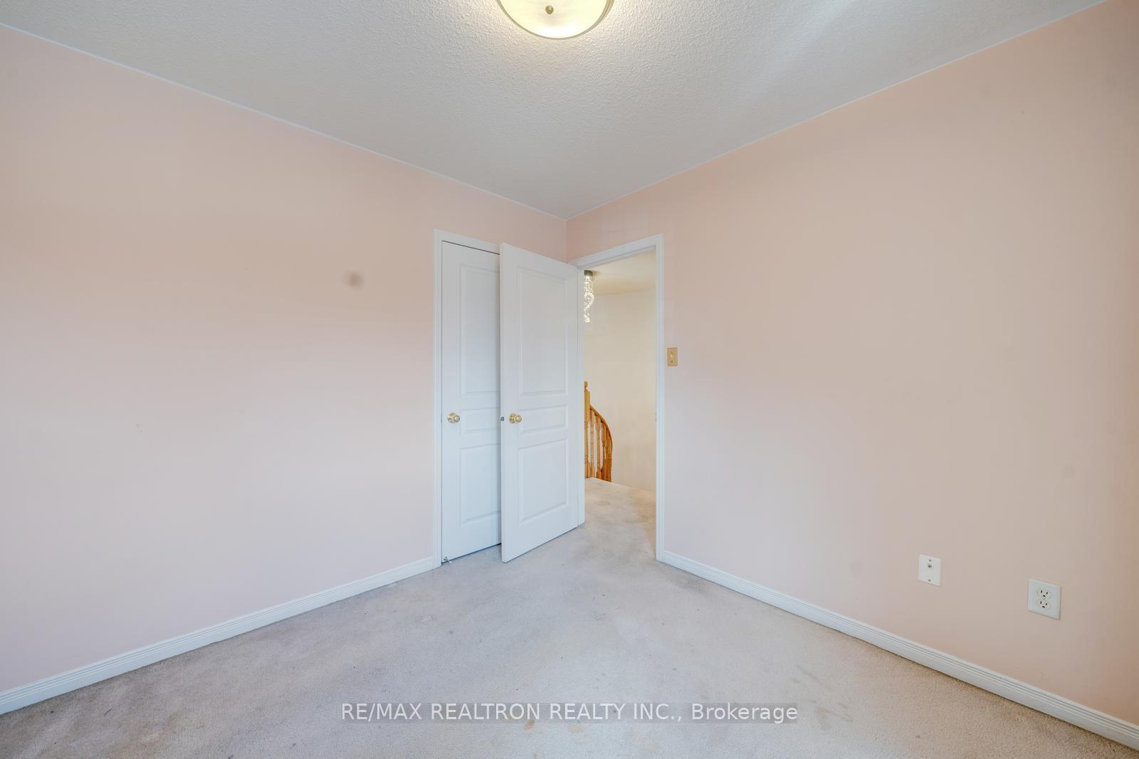 Photo 39 of 60 Harmony Road, Vaughan, Patterson — HOMEH