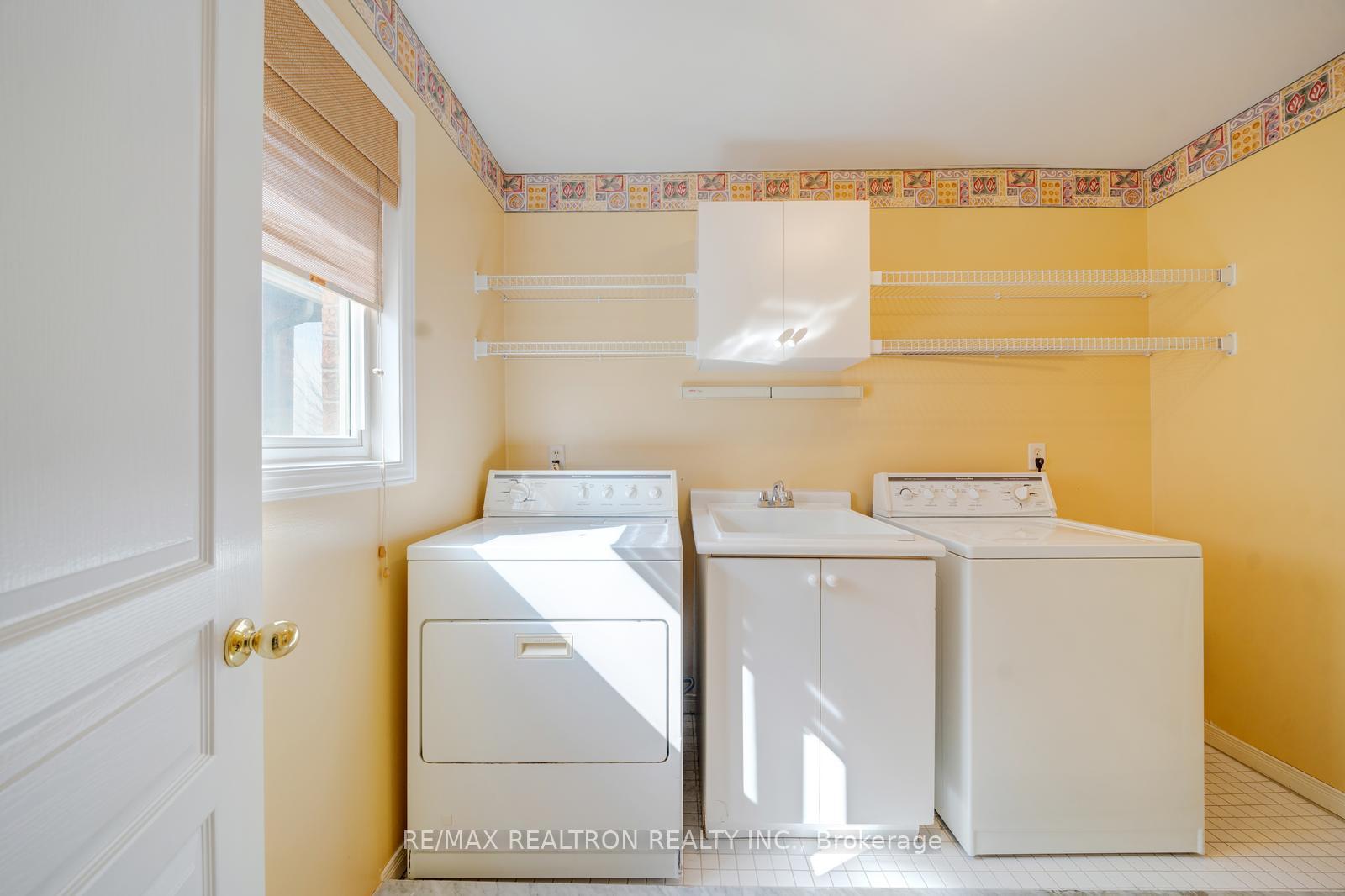 Photo 40 of 60 Harmony Road, Vaughan, Patterson — HOMEH