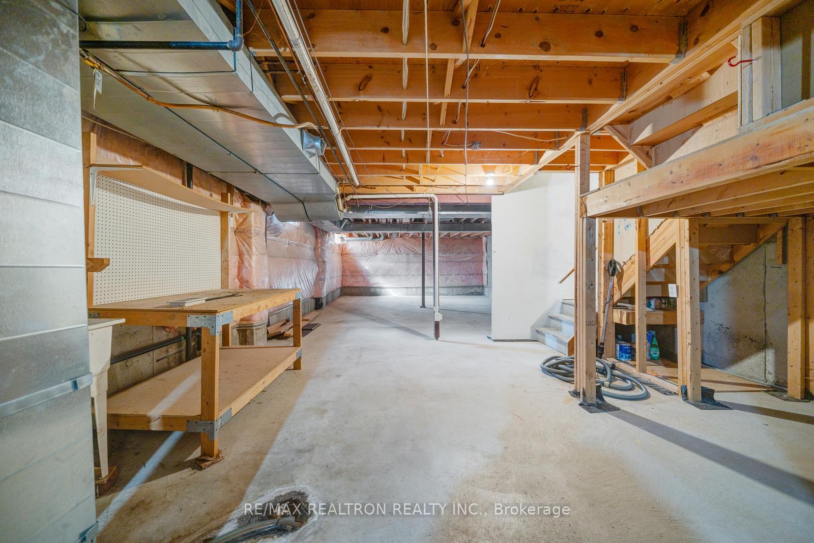 Photo 44 of 60 Harmony Road, Vaughan, Patterson — HOMEH