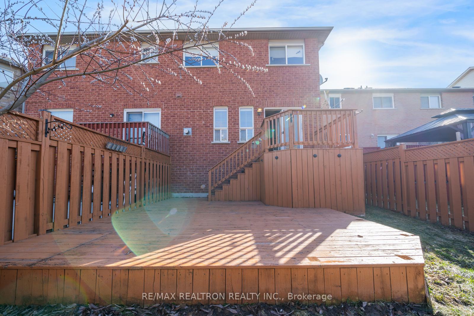 Photo 47 of 60 Harmony Road, Vaughan, Patterson — HOMEH