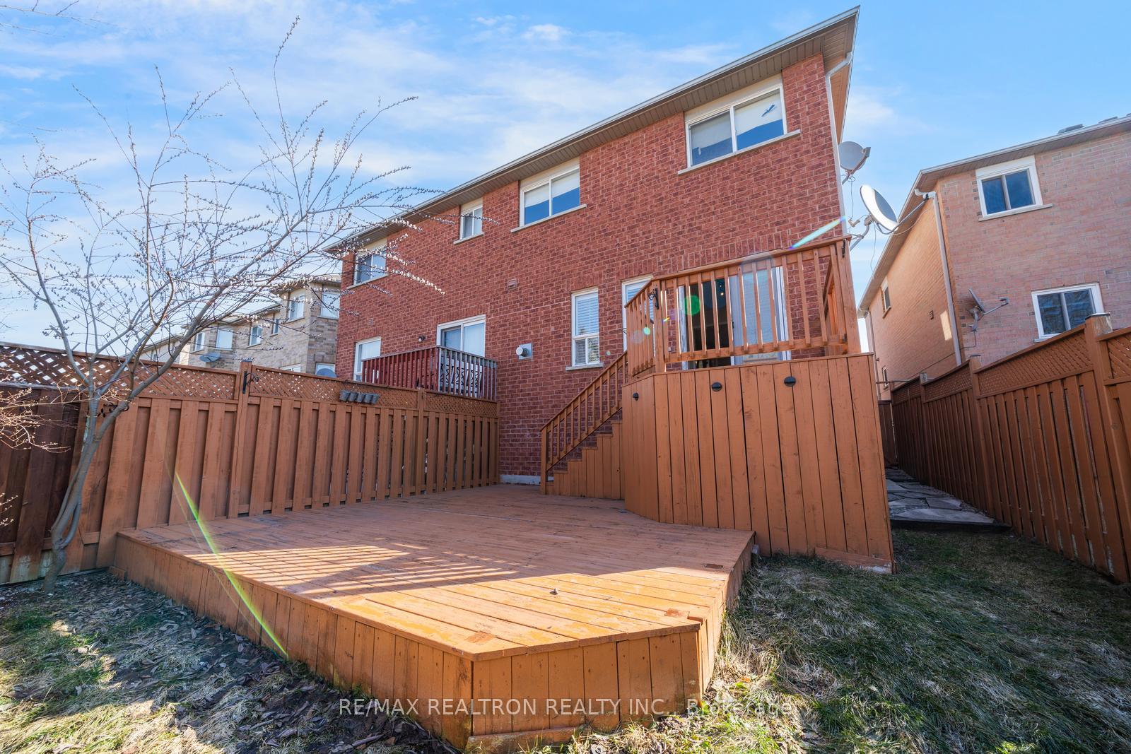 Photo 48 of 60 Harmony Road, Vaughan, Patterson — HOMEH