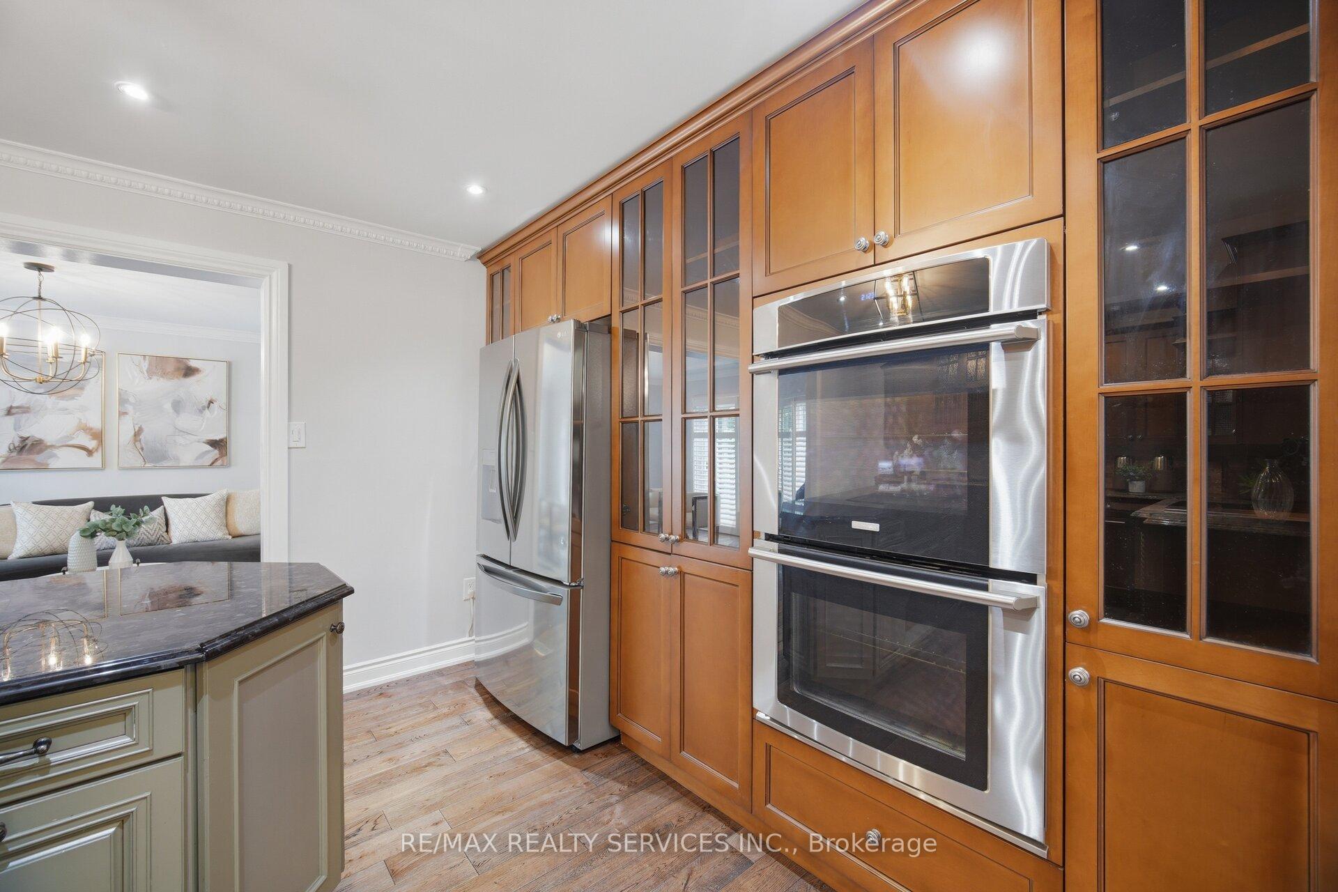 Photo 14 of 35 Glenmanor Drive, Brampton, Heart Lake West — HOMEH