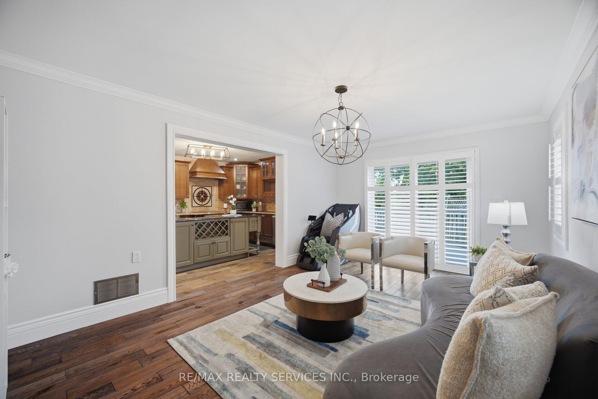 Photo 19 of 35 Glenmanor Drive, Brampton, Heart Lake West — HOMEH
