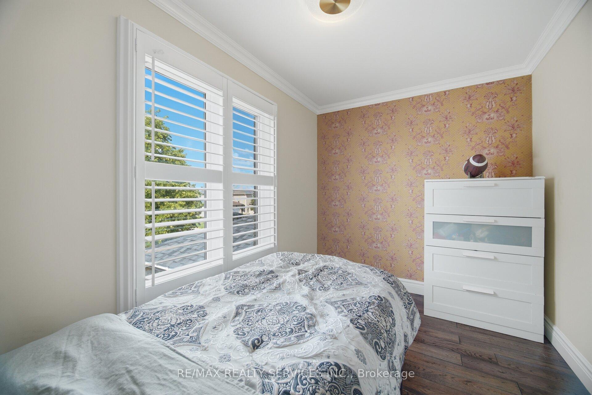 Photo 32 of 35 Glenmanor Drive, Brampton, Heart Lake West — HOMEH