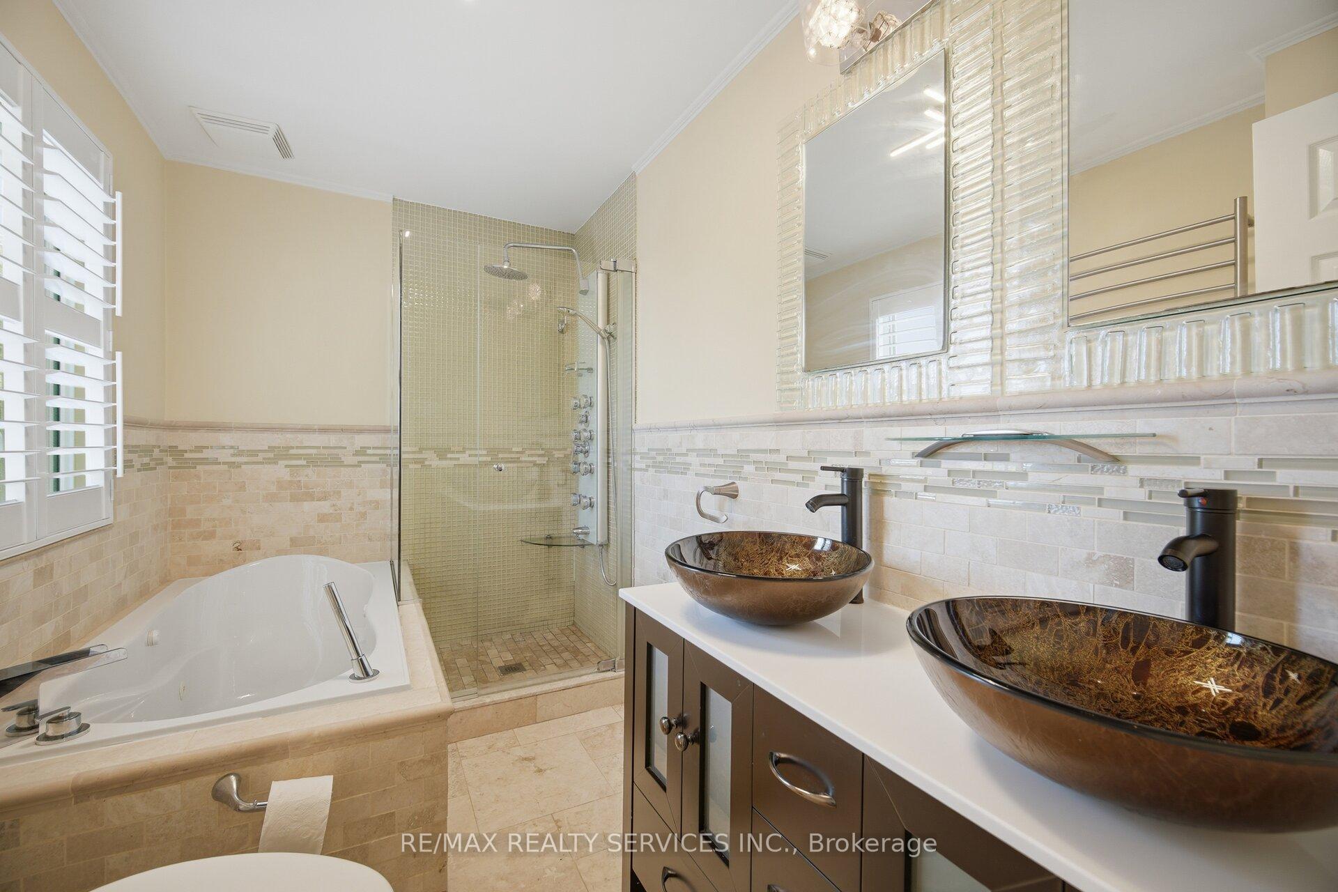Photo 33 of 35 Glenmanor Drive, Brampton, Heart Lake West — HOMEH