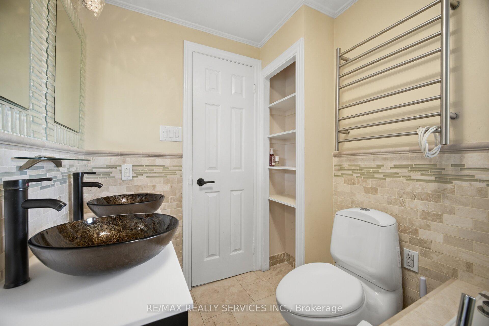 Photo 34 of 35 Glenmanor Drive, Brampton, Heart Lake West — HOMEH