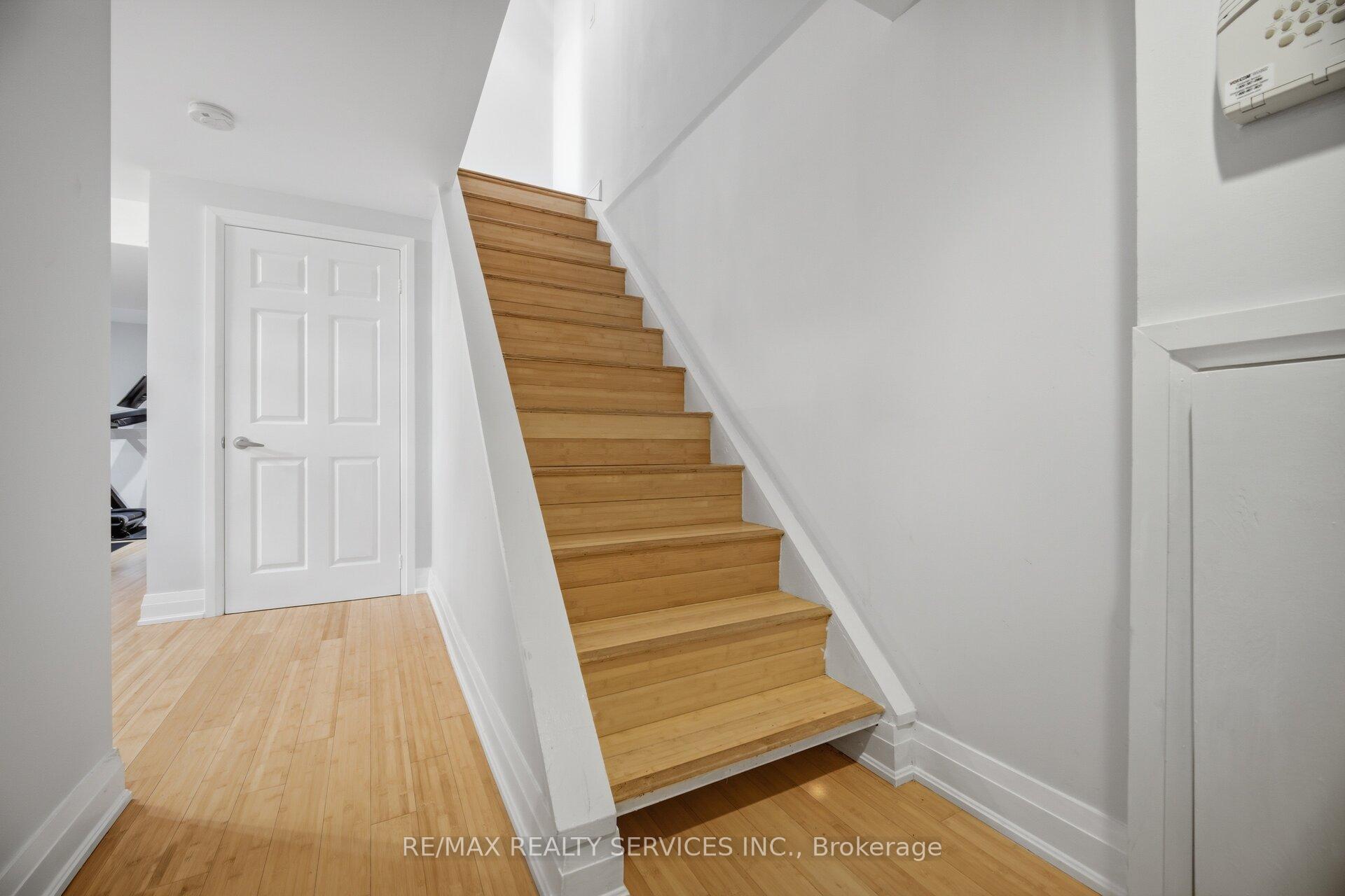 Photo 35 of 35 Glenmanor Drive, Brampton, Heart Lake West — HOMEH