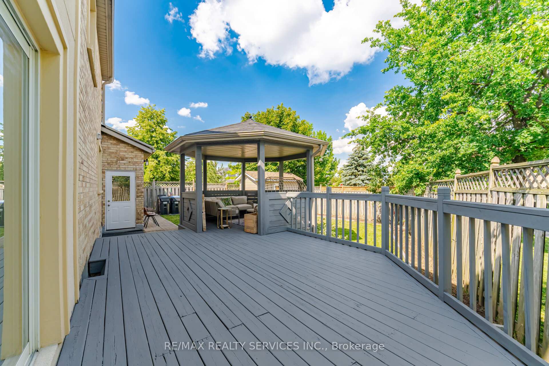 Photo 42 of 35 Glenmanor Drive, Brampton, Heart Lake West — HOMEH