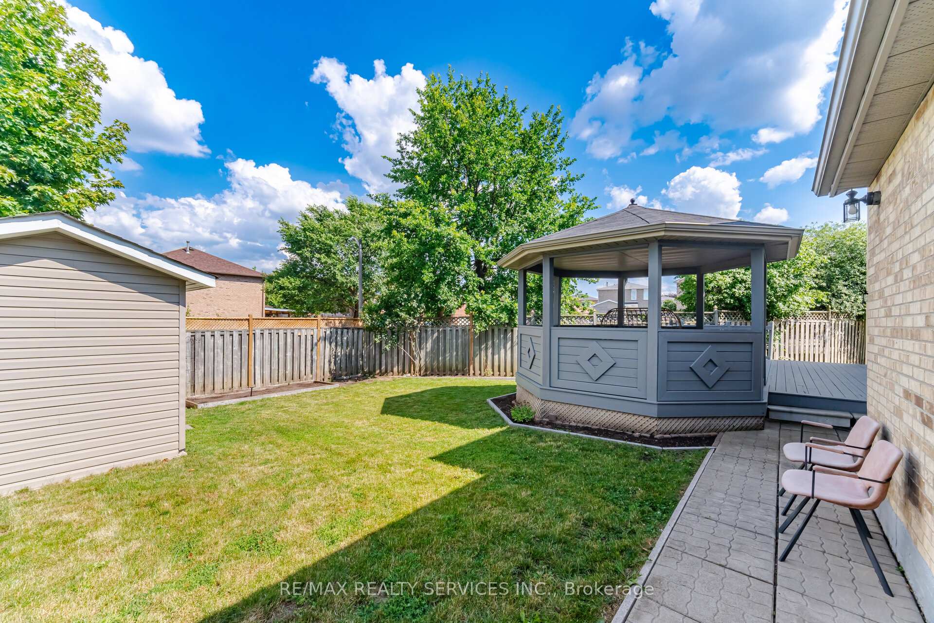 Photo 45 of 35 Glenmanor Drive, Brampton, Heart Lake West — HOMEH